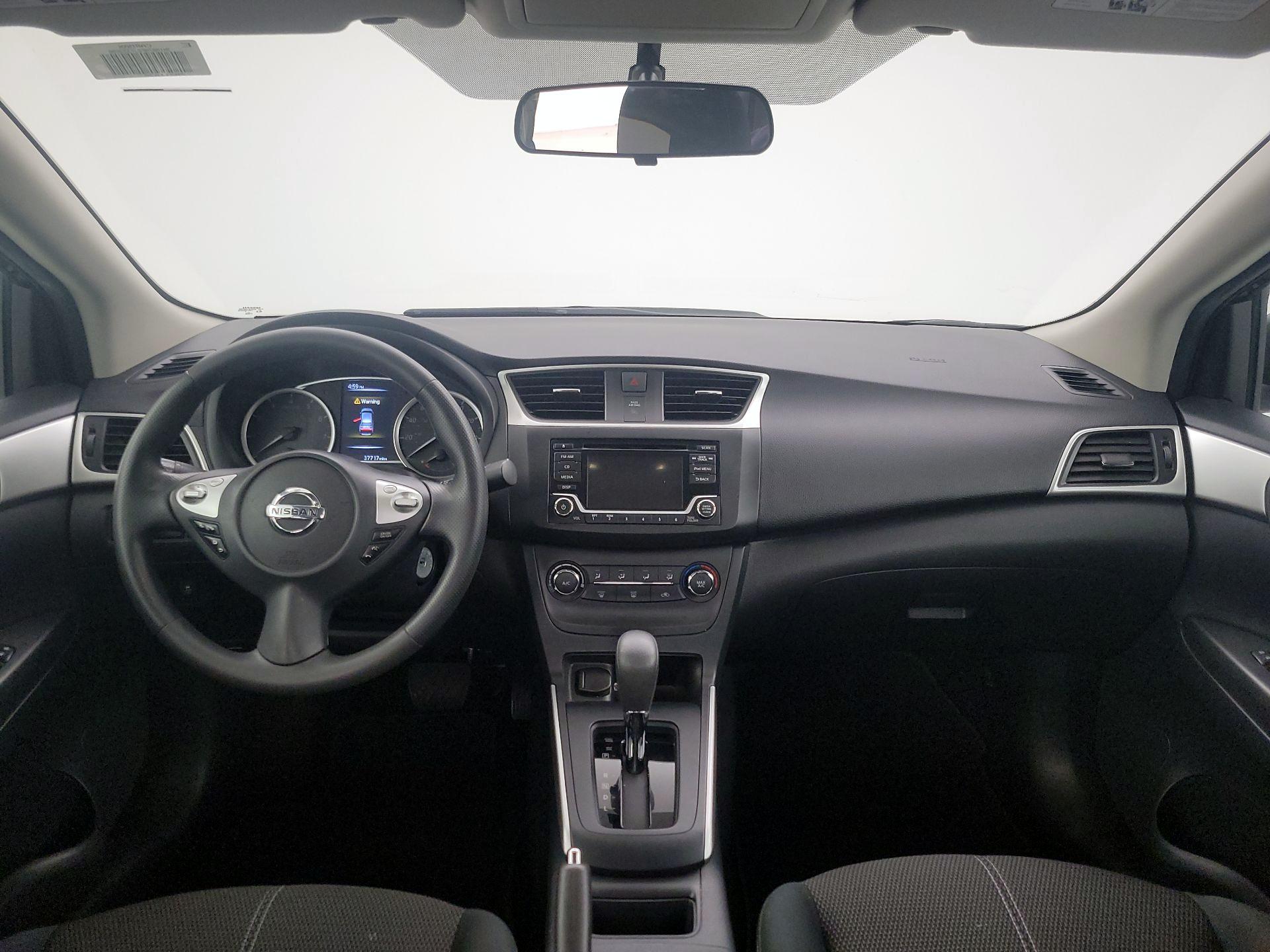 Thumbnail: 2018 Nissan Sentra - 9