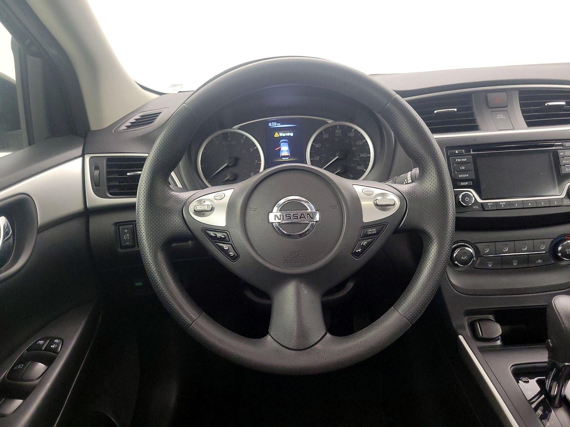 Thumbnail: 2018 Nissan Sentra - 10