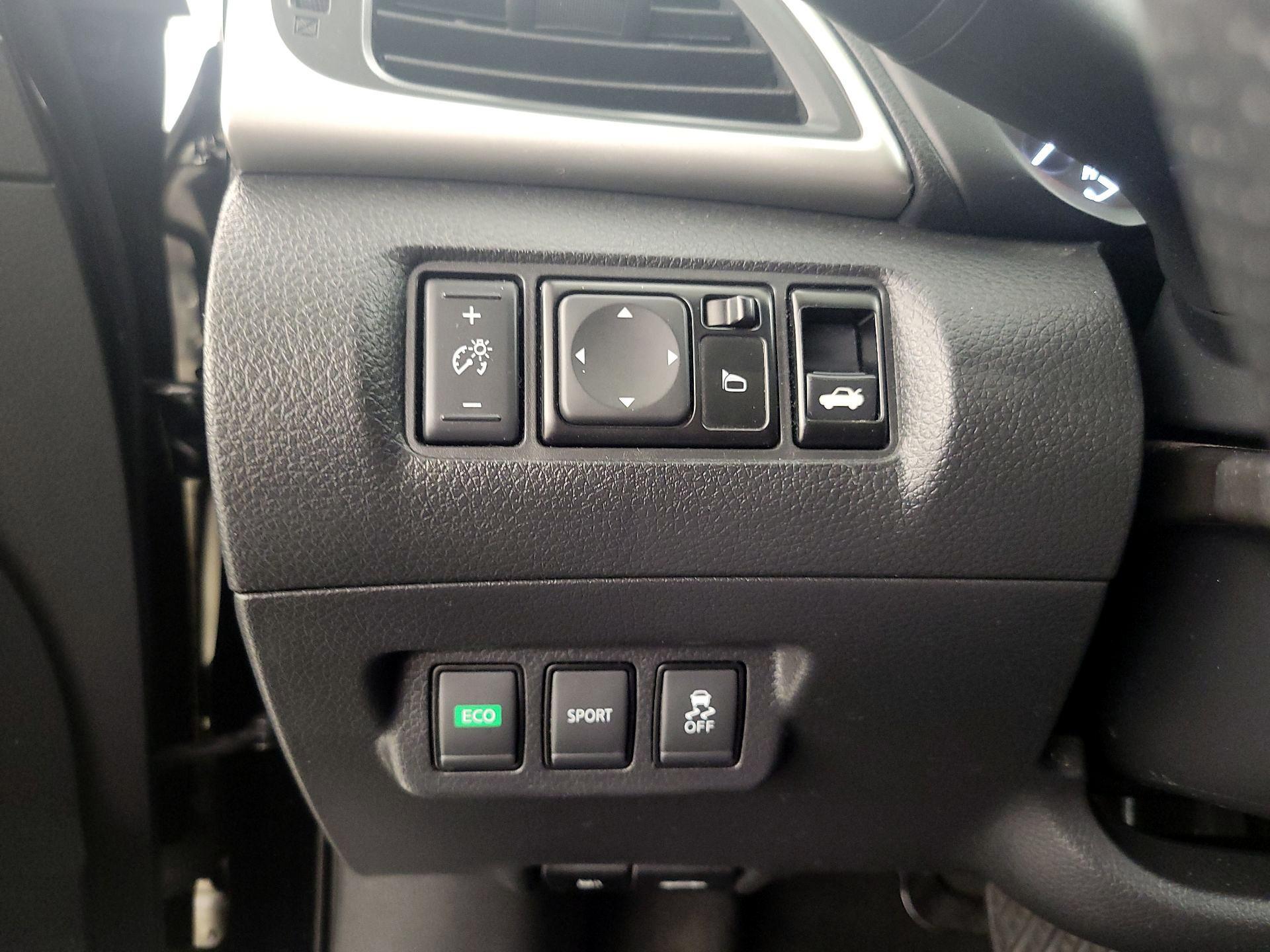 Thumbnail: 2018 Nissan Sentra - 13