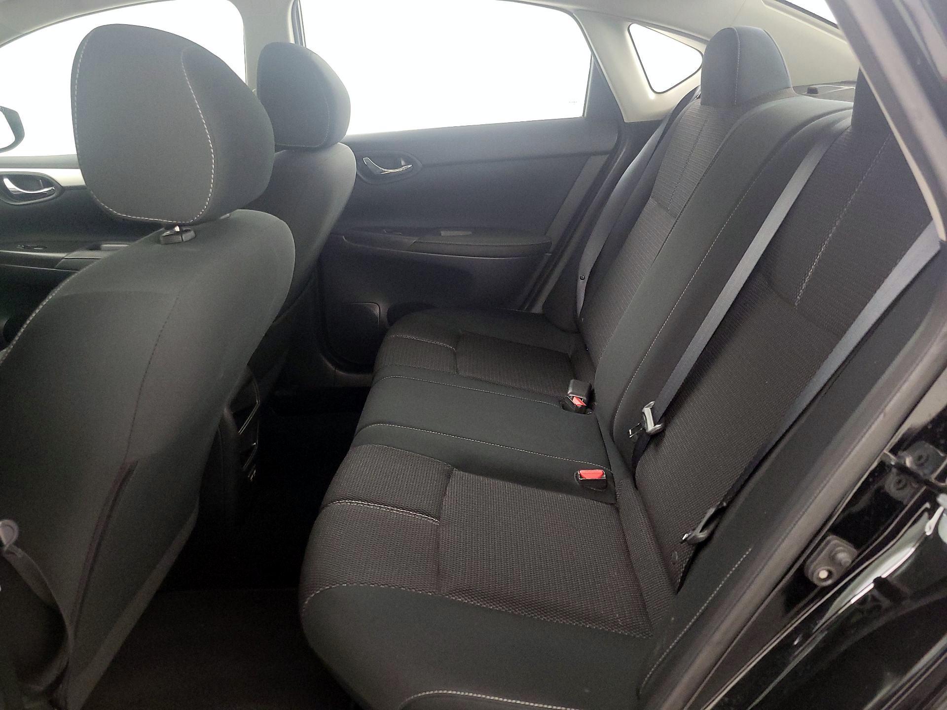 Thumbnail: 2018 Nissan Sentra - 19