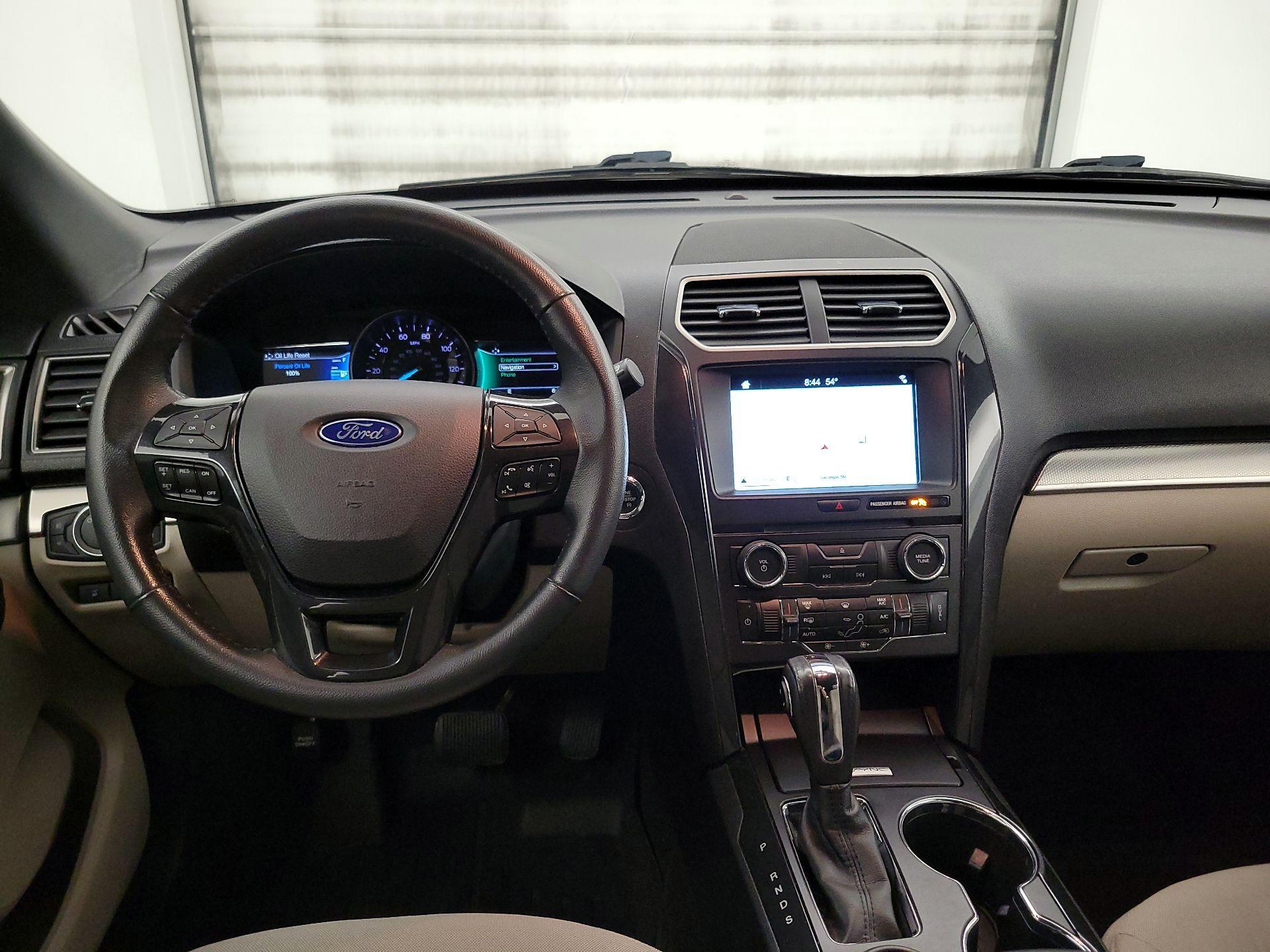 Thumbnail: 2018 Ford Explorer - 9