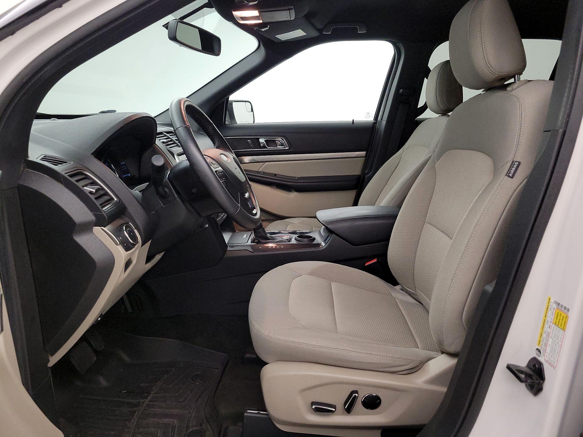 Thumbnail: 2018 Ford Explorer - 11