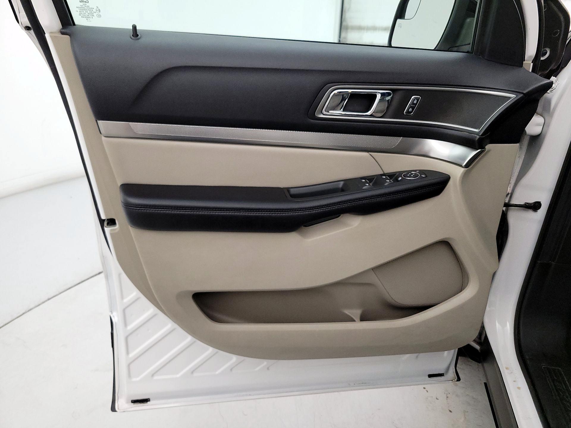 Thumbnail: 2018 Ford Explorer - 12