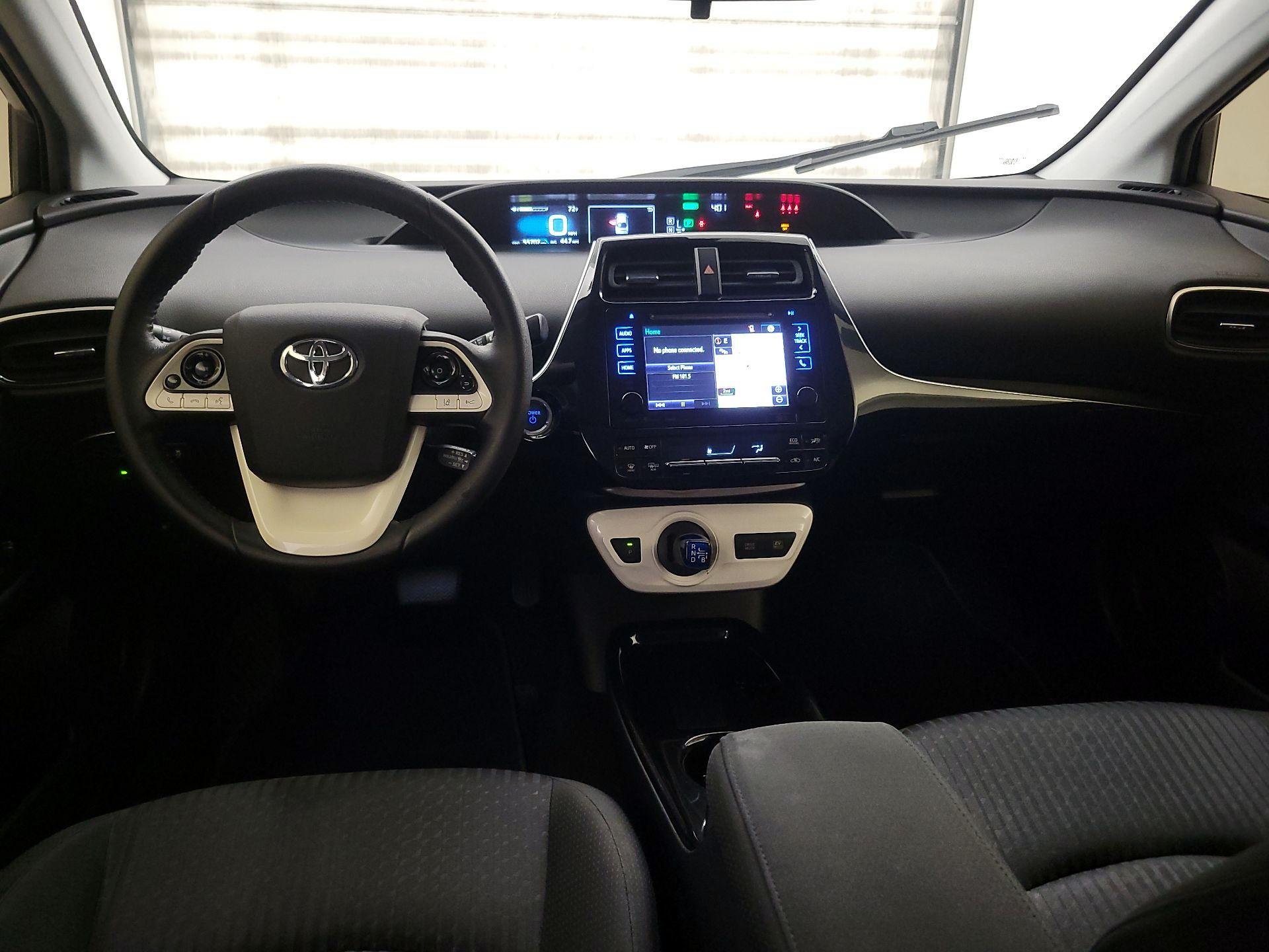 Thumbnail: 2018 Toyota Prius - 9