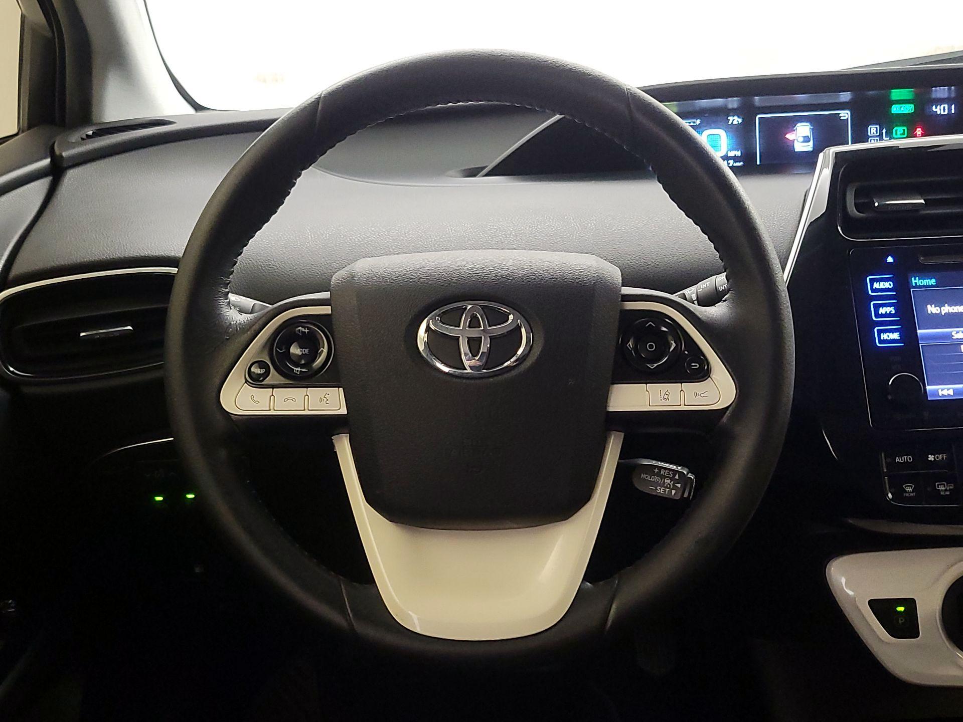 Thumbnail: 2018 Toyota Prius - 10