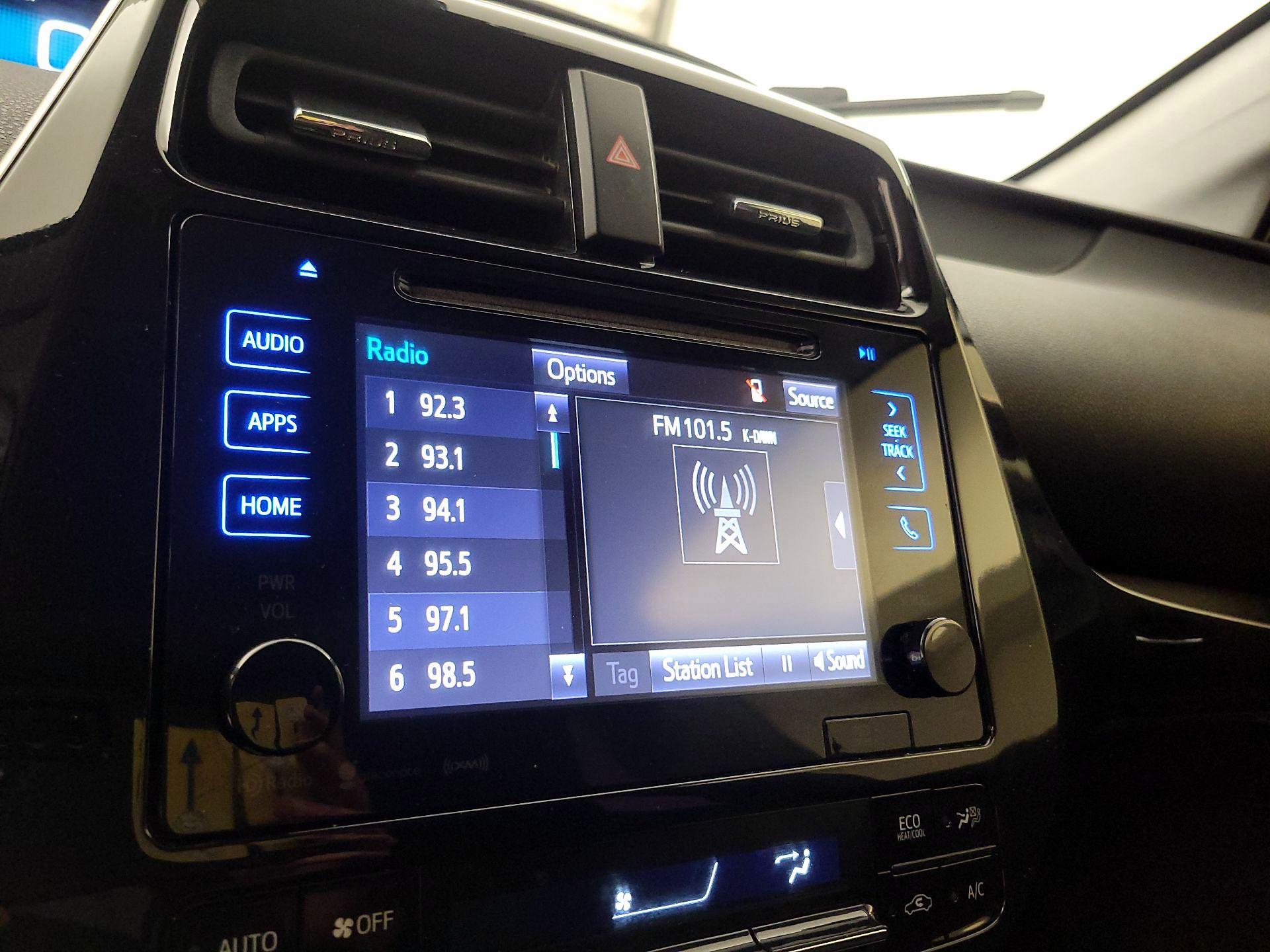 Thumbnail: 2018 Toyota Prius - 16