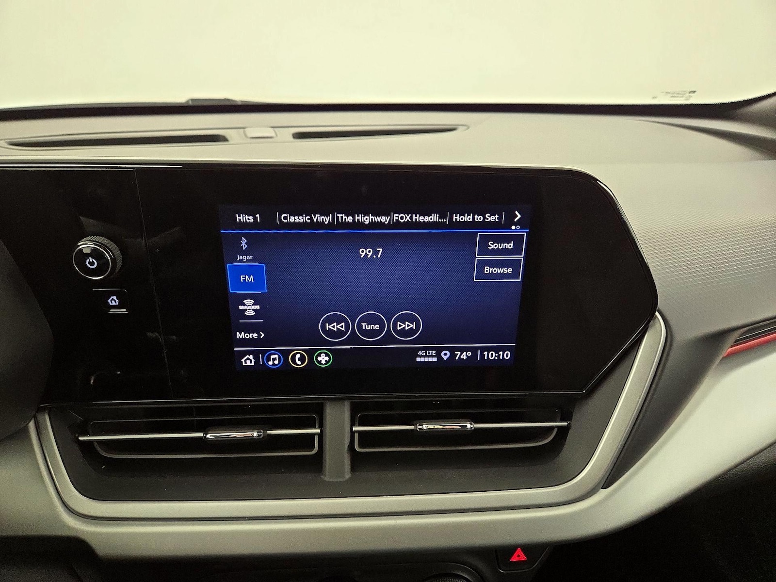 2025 Chevrolet Trax RS - Photo 16