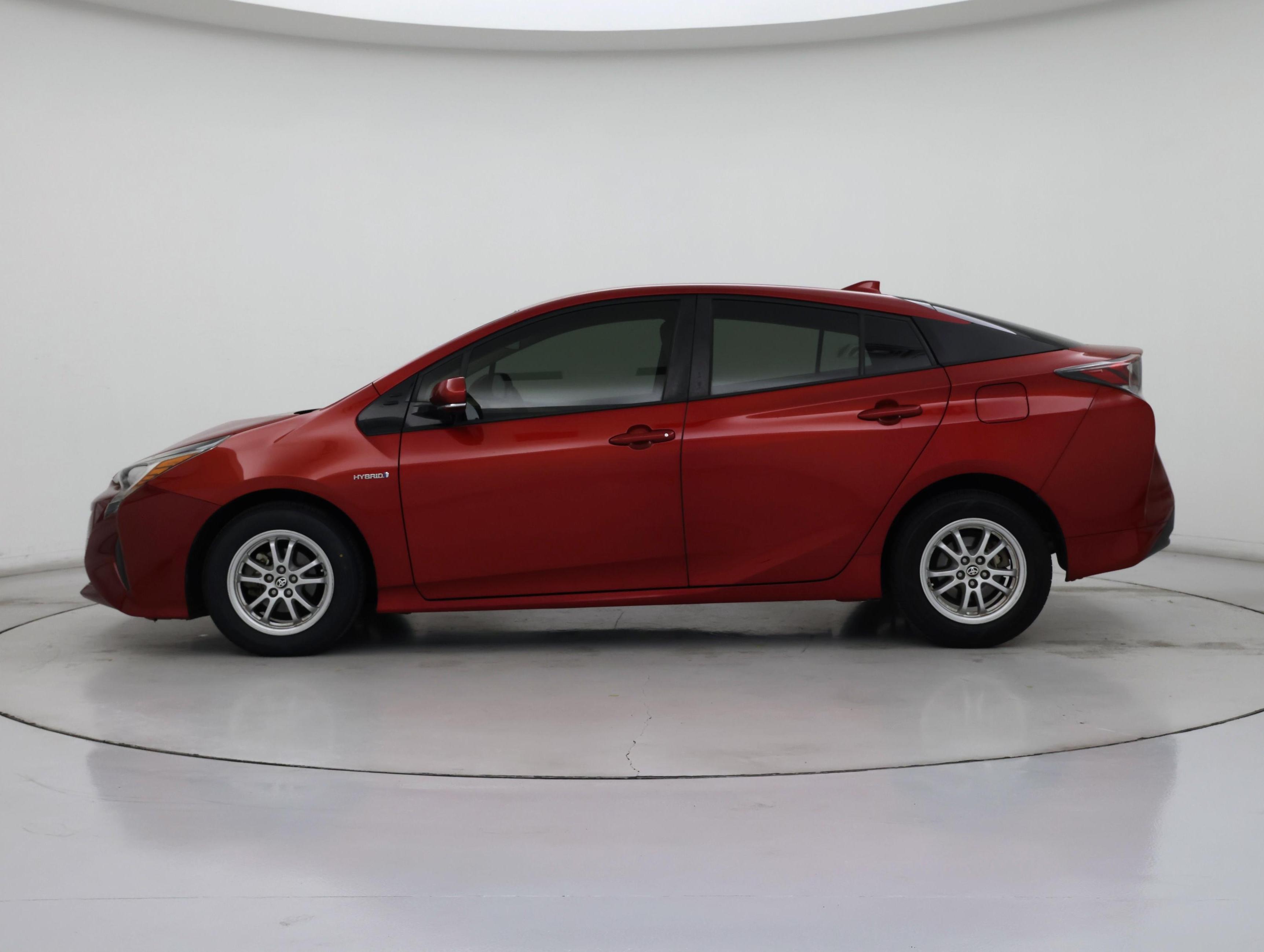 Thumbnail: 2018 Toyota Prius - 3