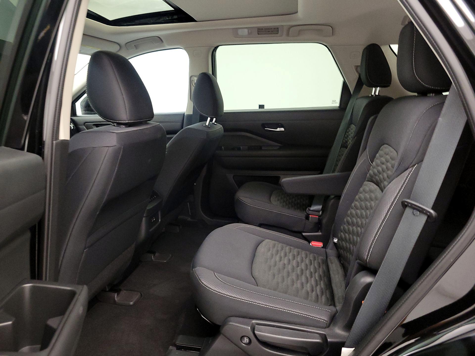 Thumbnail: 2022 Nissan Pathfinder - 20