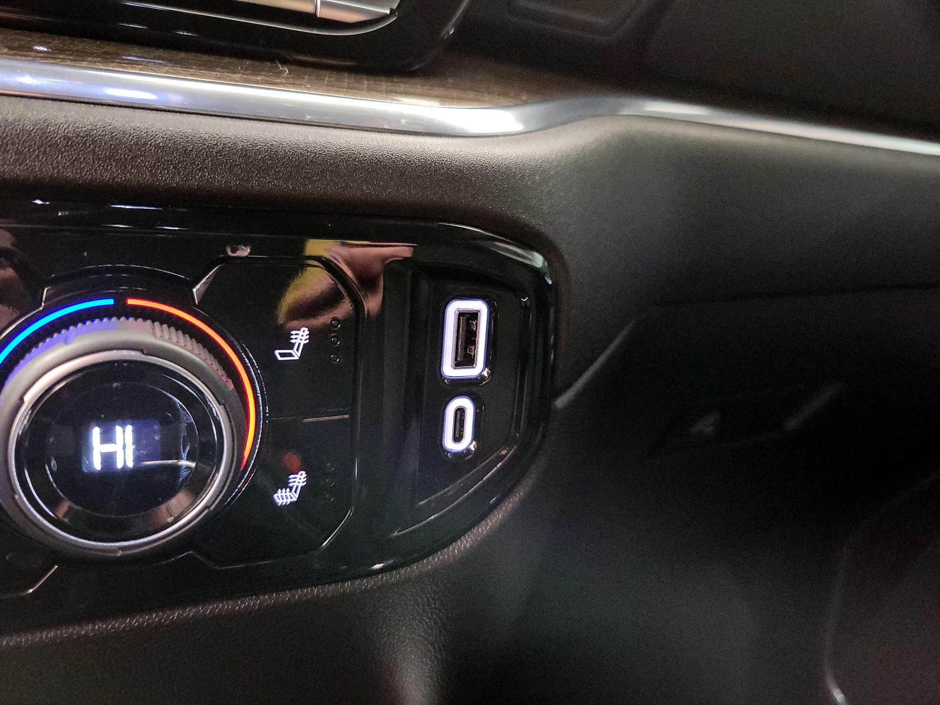 Thumbnail: 2025 Chevrolet Silverado 1500 - 19