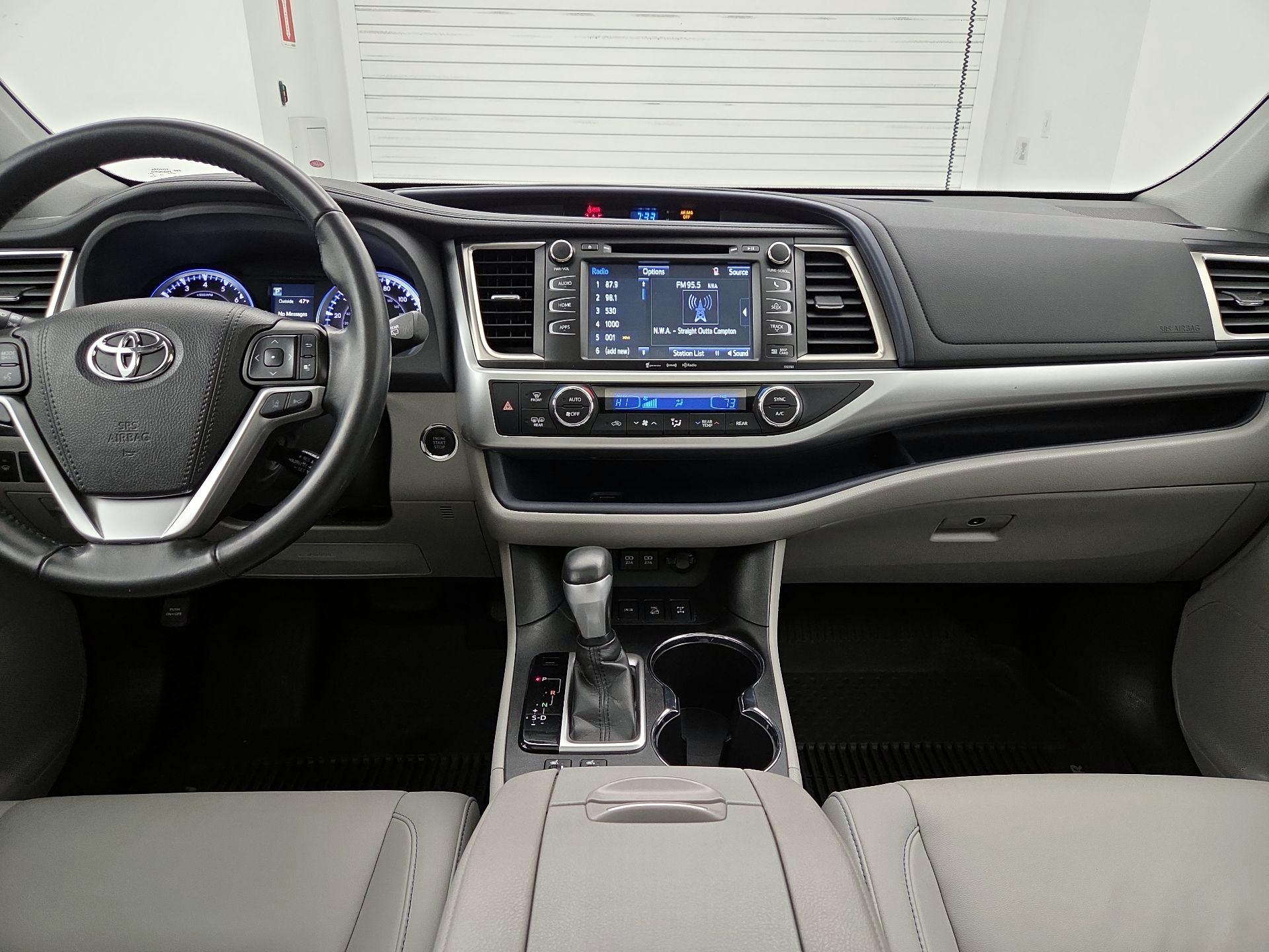 Thumbnail: 2019 Toyota Highlander - 9