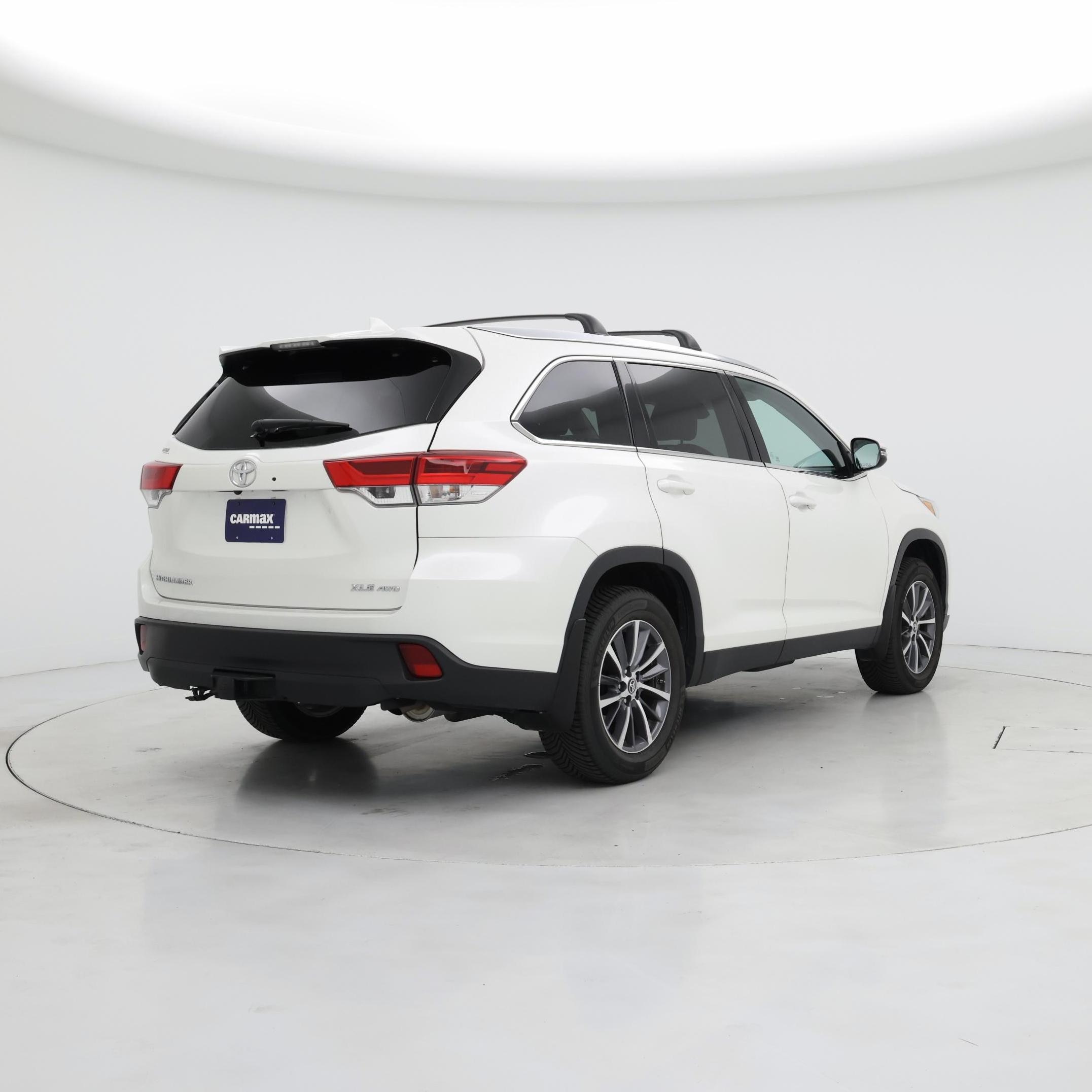 Thumbnail: 2019 Toyota Highlander - 8