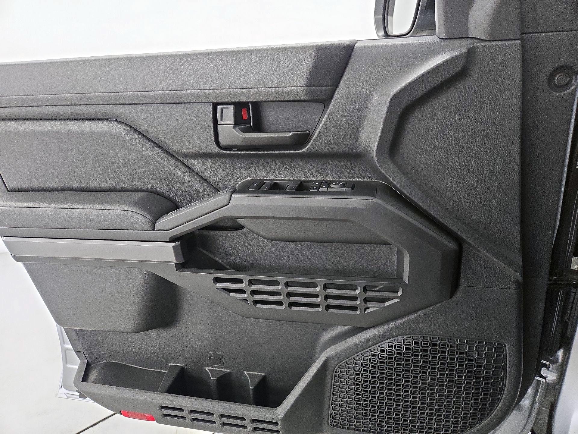 Thumbnail: 2025 Toyota Tacoma - 12