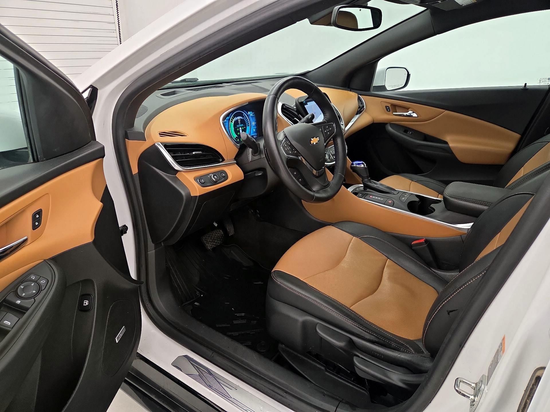 Thumbnail: 2017 Chevrolet Volt - 11