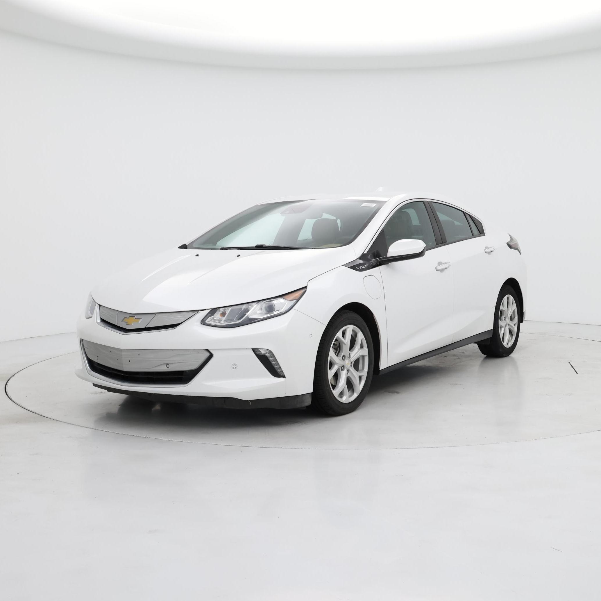 Thumbnail: 2017 Chevrolet Volt - 4