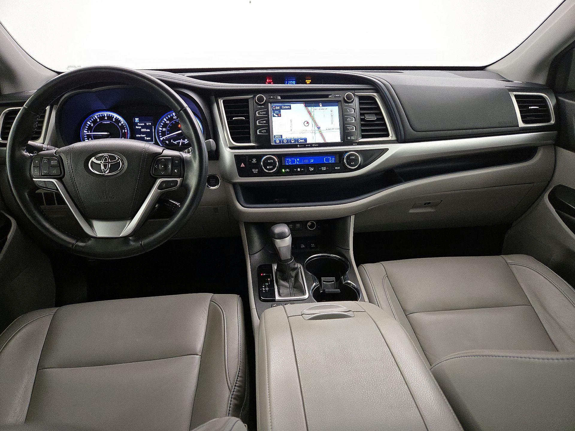 Thumbnail: 2017 Toyota Highlander - 9