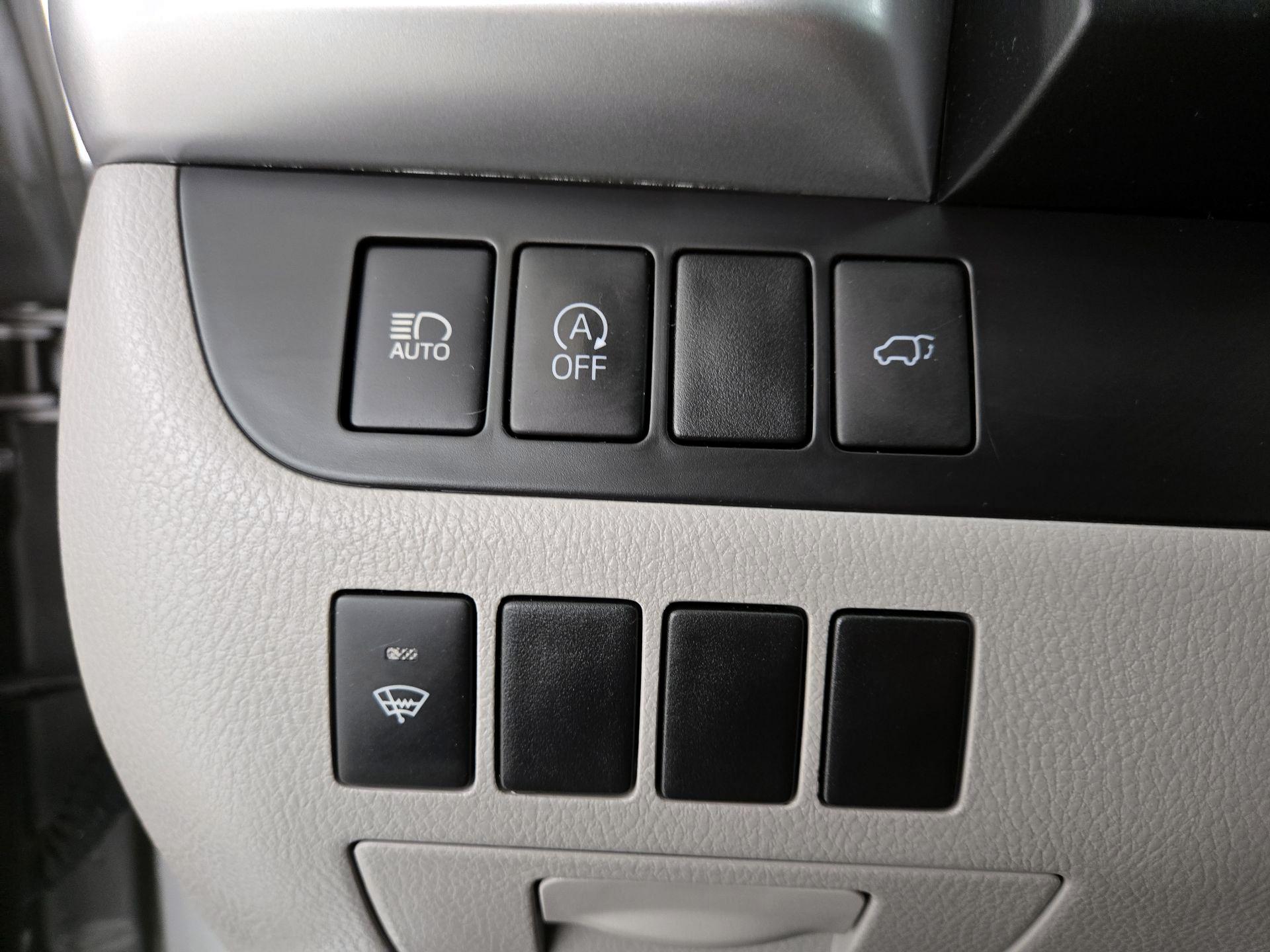 Thumbnail: 2017 Toyota Highlander - 13