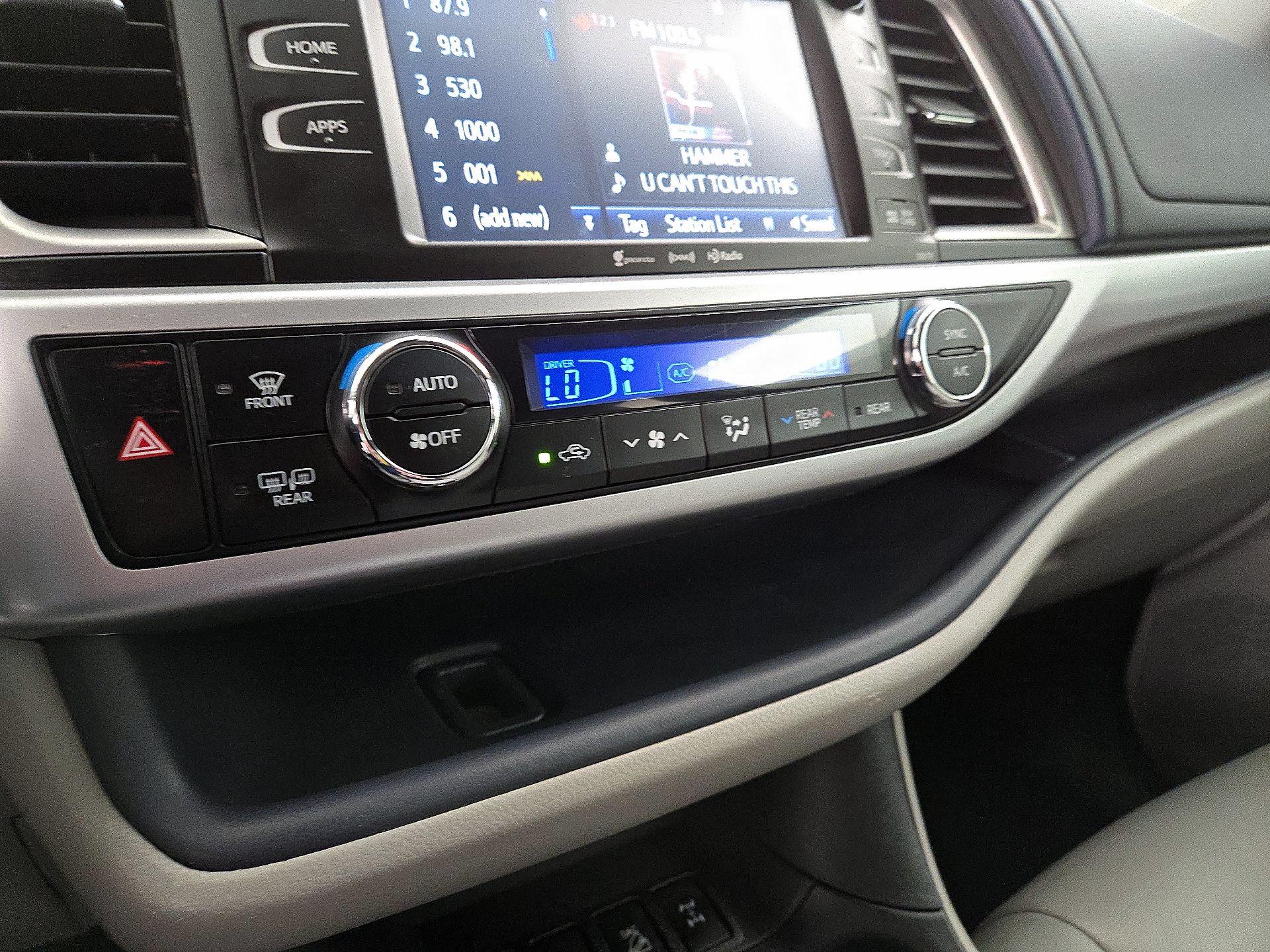 Thumbnail: 2017 Toyota Highlander - 17