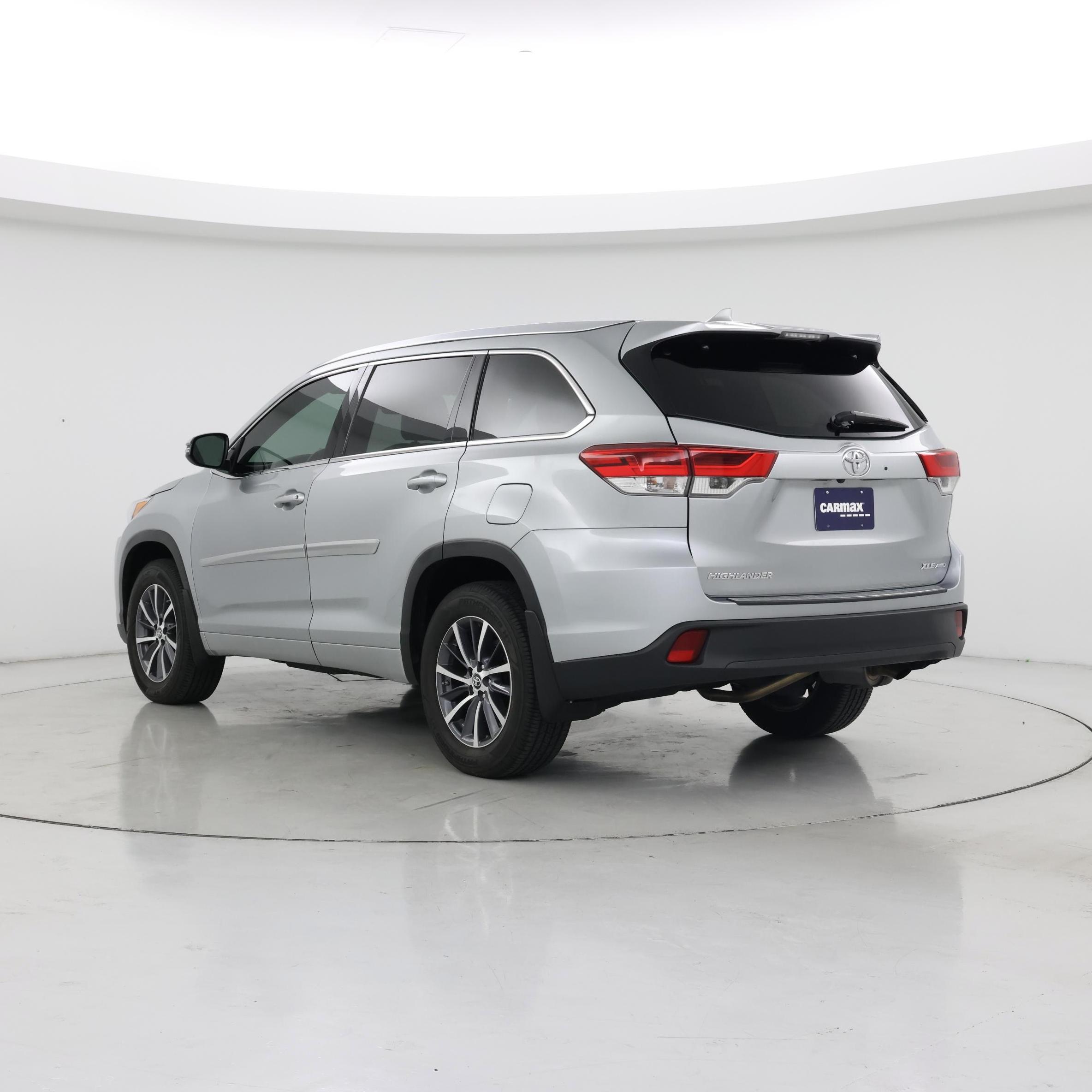 Thumbnail: 2017 Toyota Highlander - 2