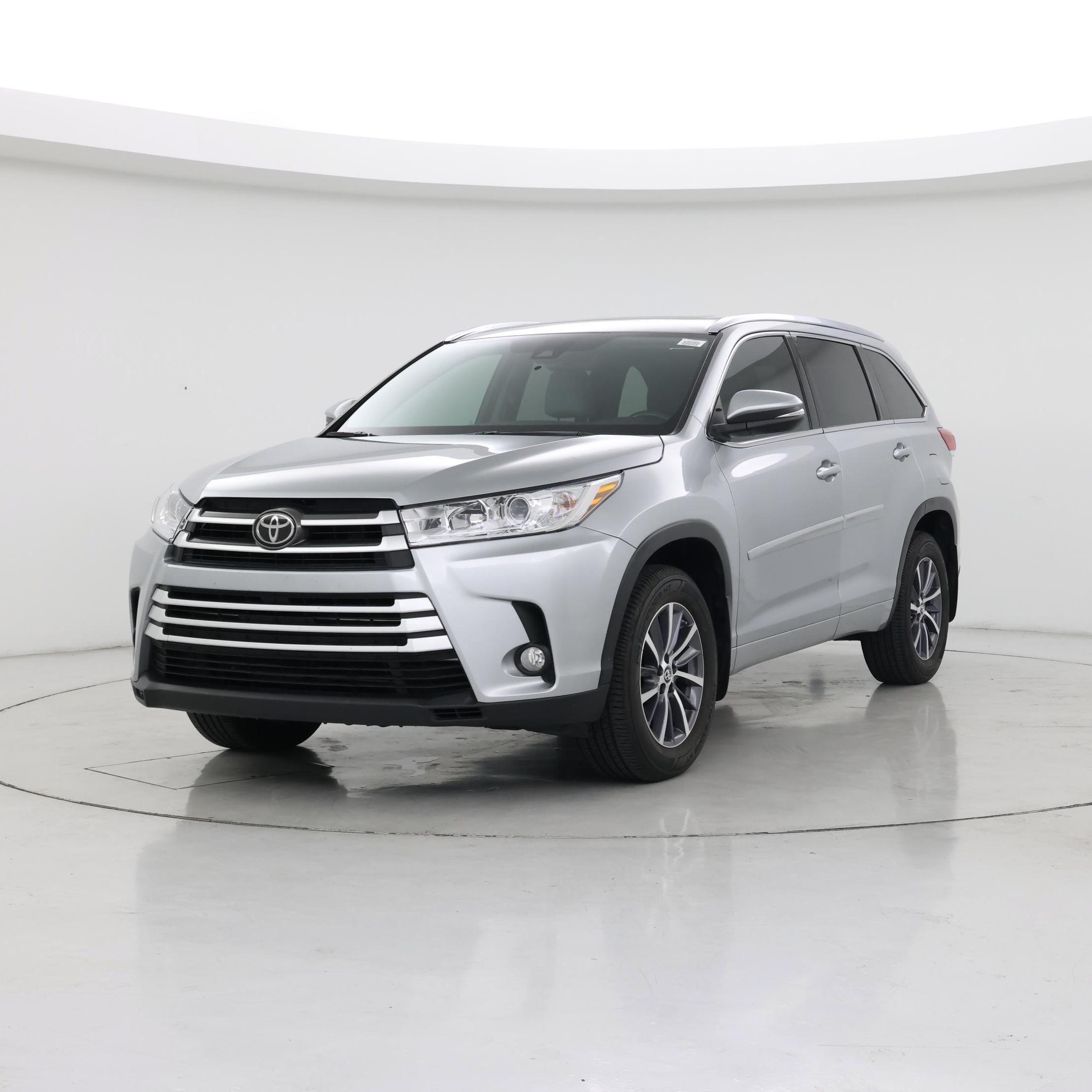 Thumbnail: 2017 Toyota Highlander - 4