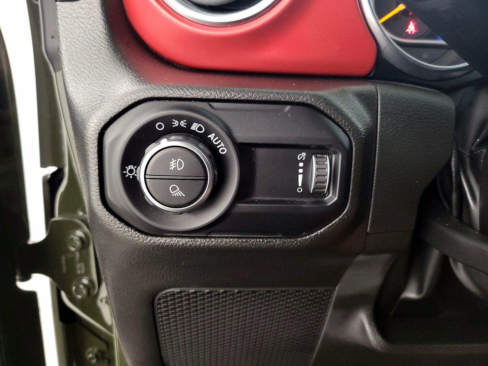 Thumbnail: 2023 Jeep Gladiator - 13