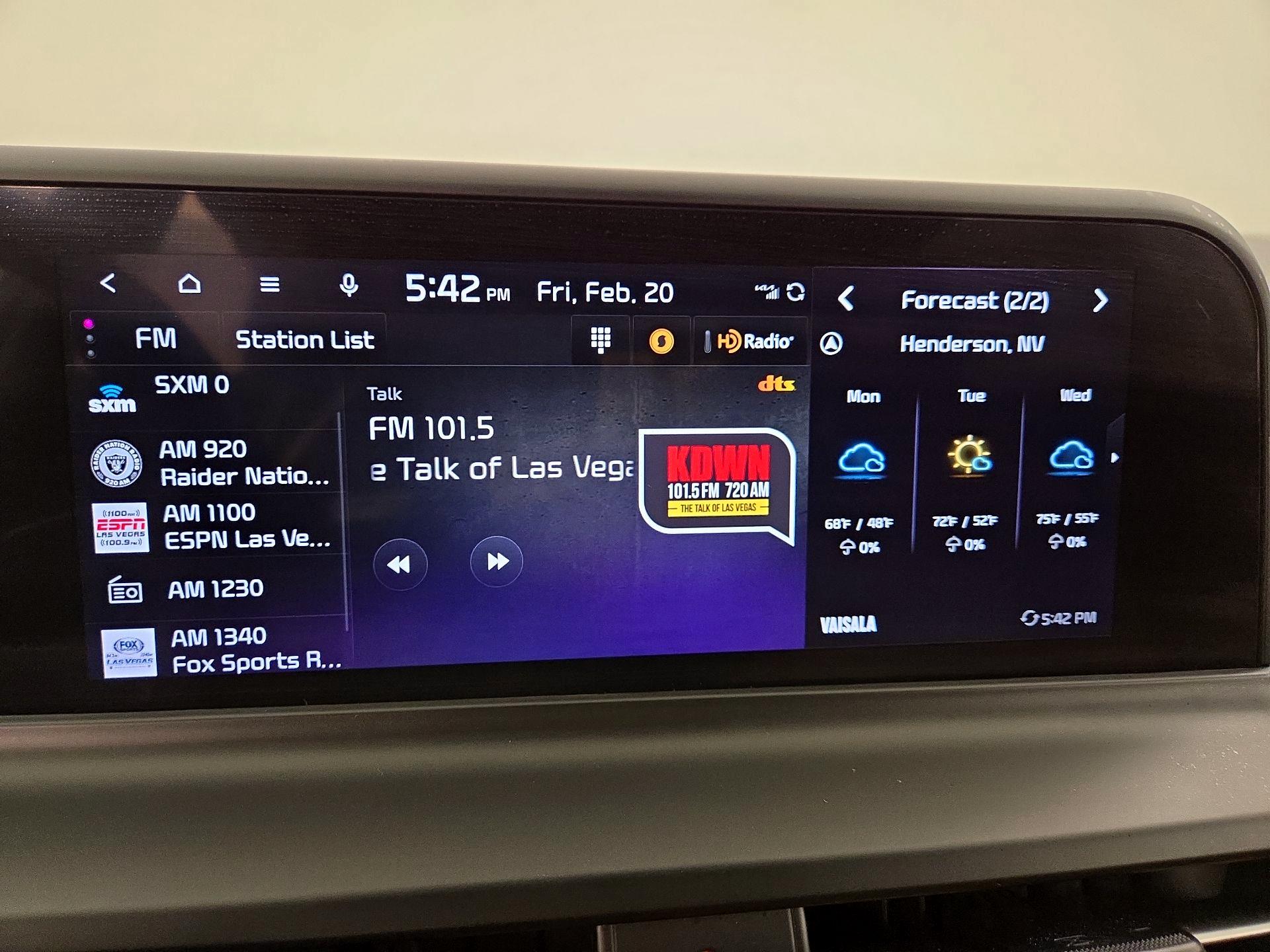 Thumbnail: 2024 Kia Seltos - 16