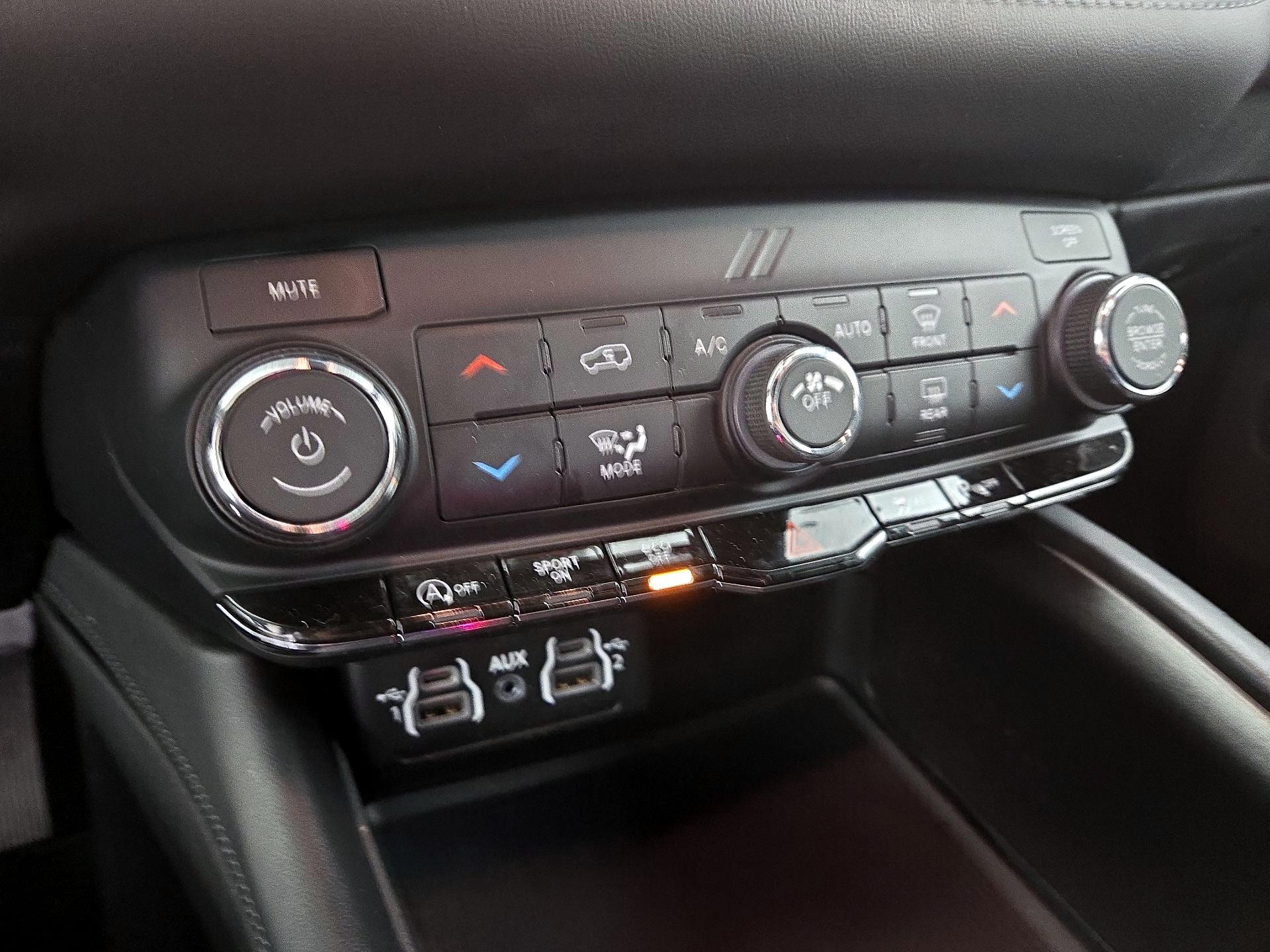 Thumbnail: 2023 Dodge Durango - 16