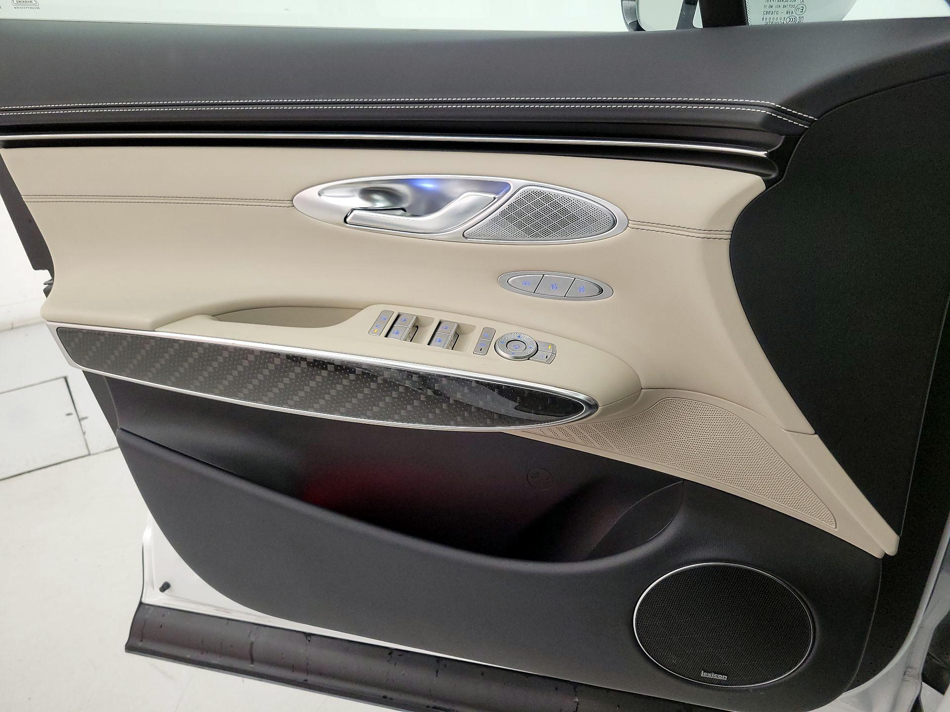 Thumbnail: 2025 Genesis GV70 - 12