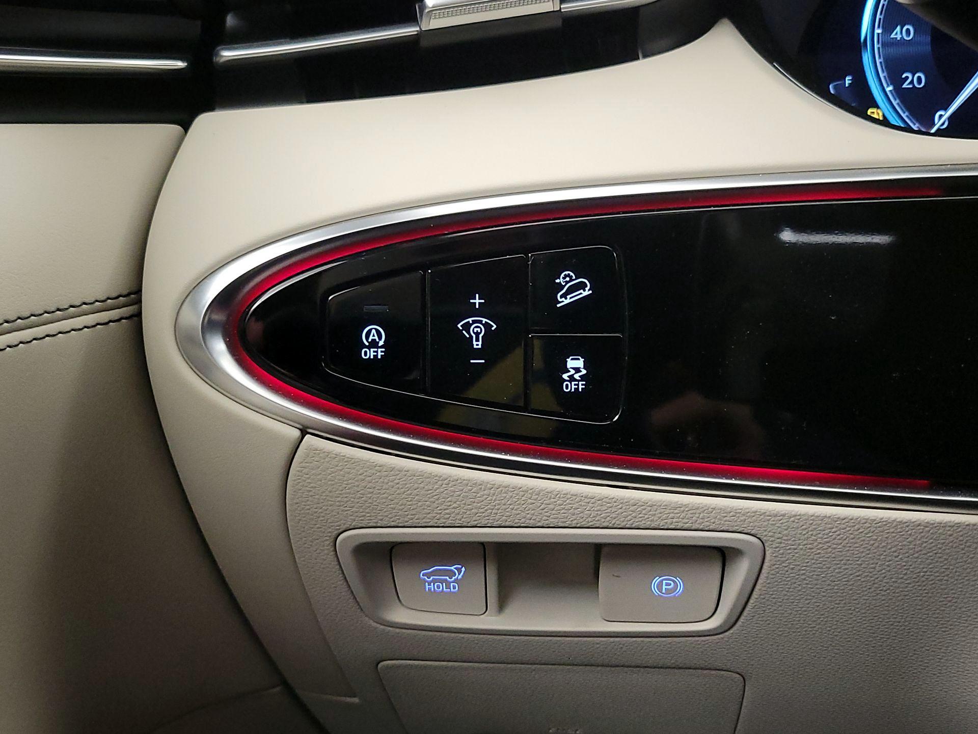 Thumbnail: 2025 Genesis GV70 - 13