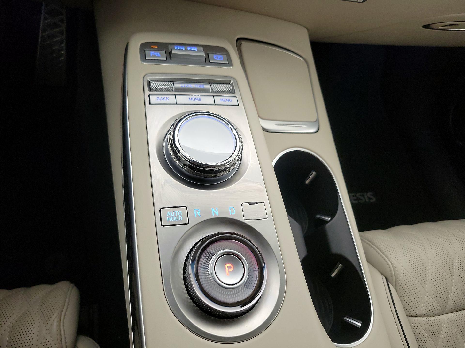 Thumbnail: 2025 Genesis GV70 - 18