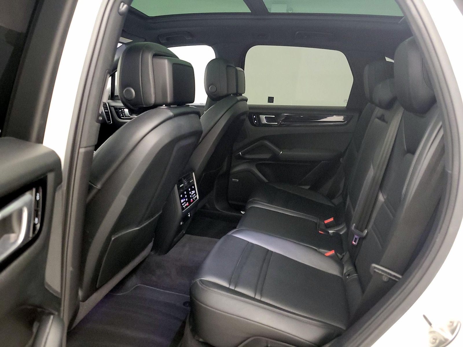 2021 Porsche Cayenne Base - Photo 22