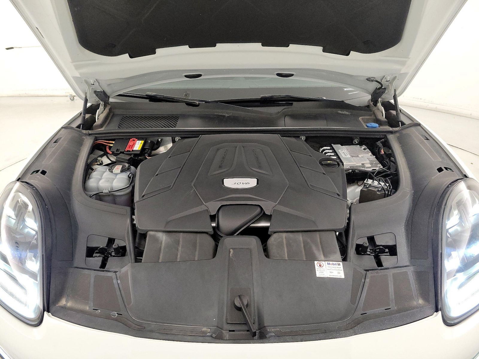 2021 Porsche Cayenne Base - Photo 24