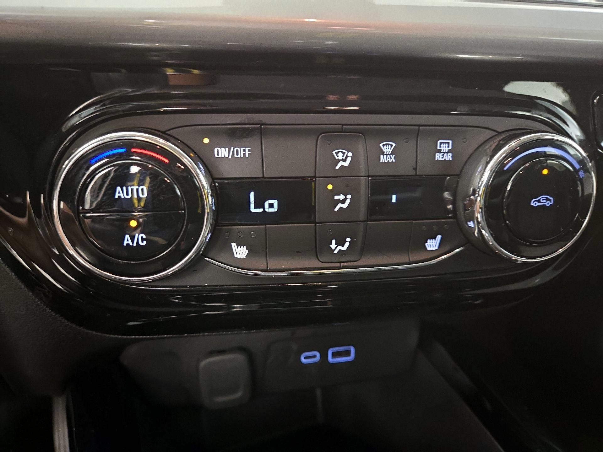 Thumbnail: 2025 Chevrolet Trax - 16