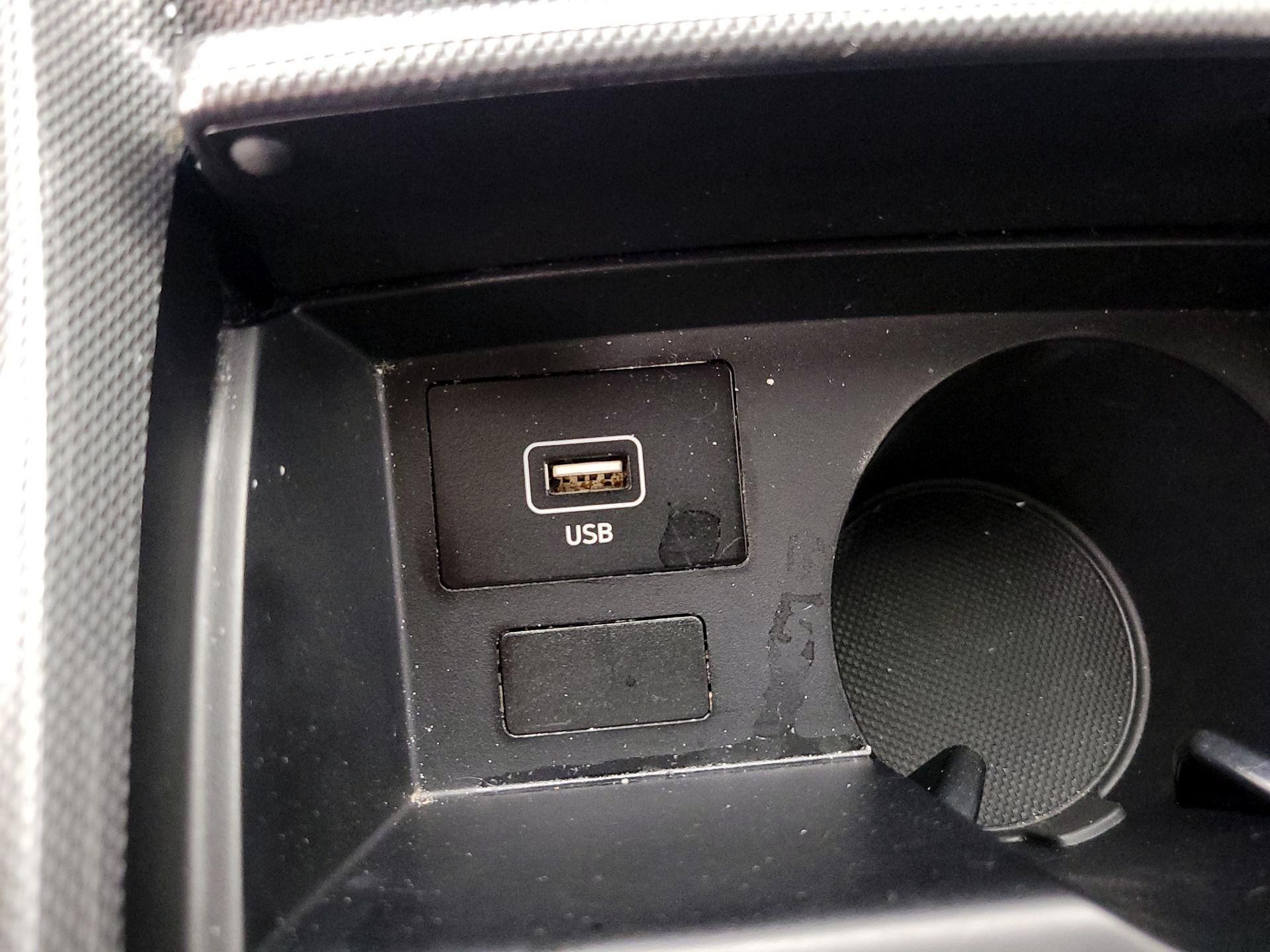 Thumbnail: 2023 Hyundai Santa Fe - 18