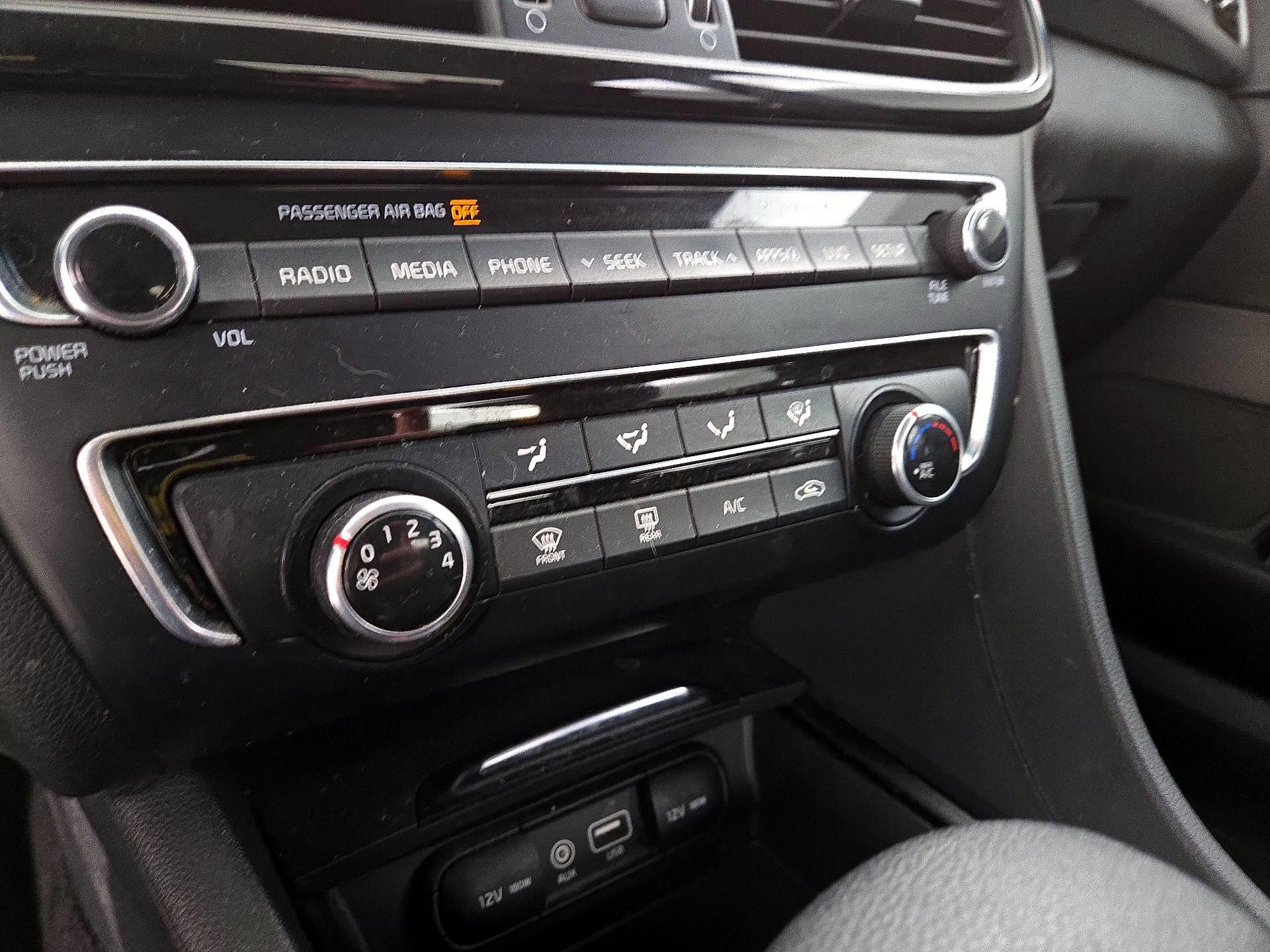 Thumbnail: 2018 Kia Optima - 16