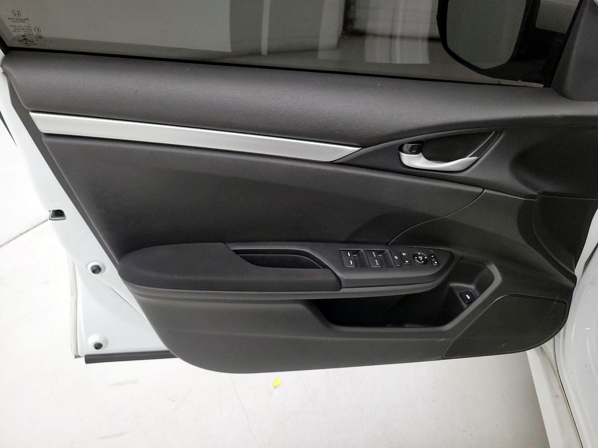 Thumbnail: 2020 Honda Civic - 12