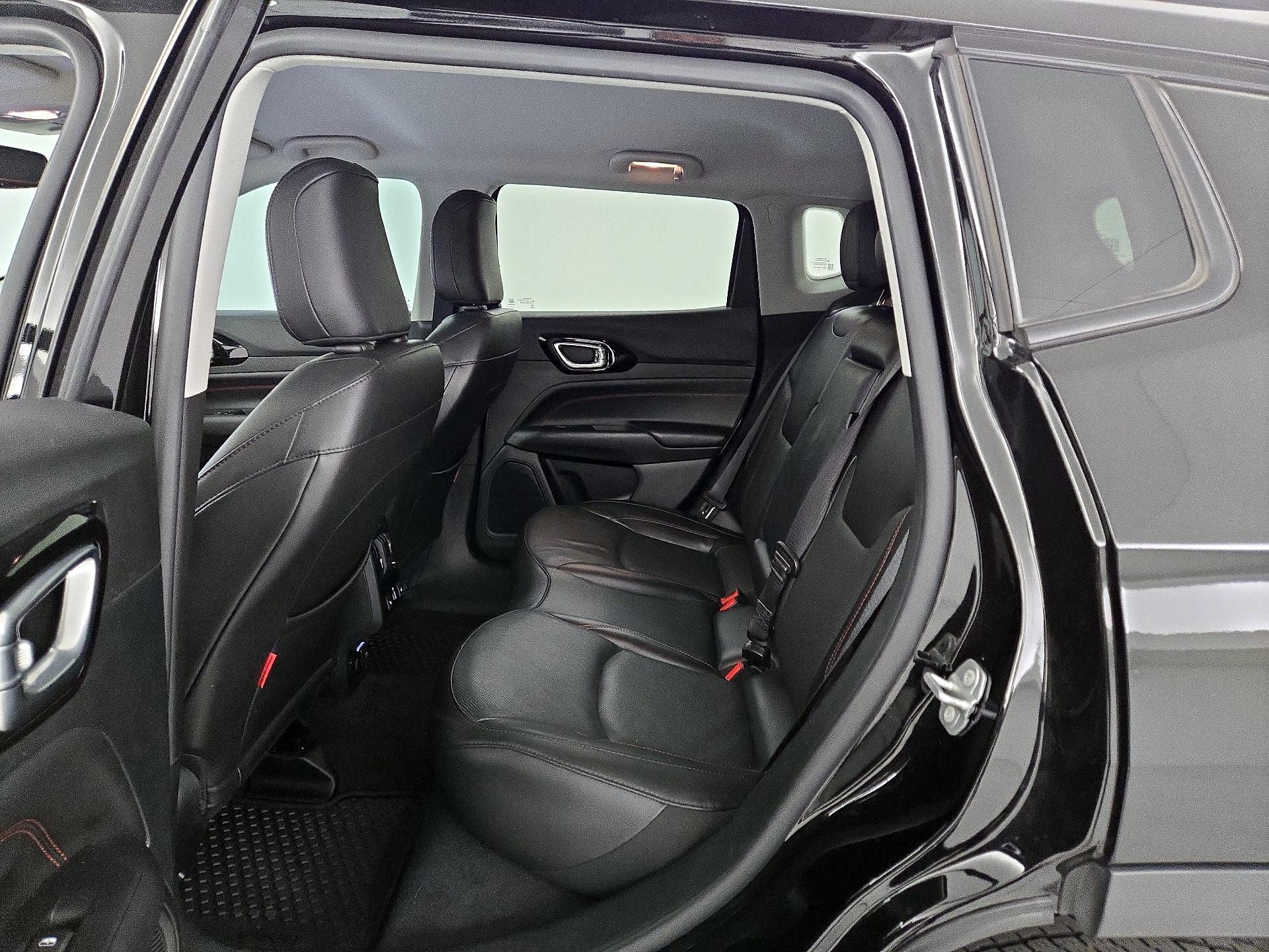 Thumbnail: 2022 Jeep Compass - 20