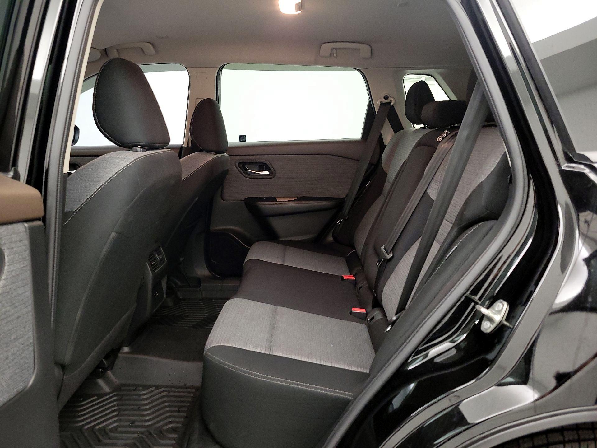 Thumbnail: 2023 Nissan Rogue - 19