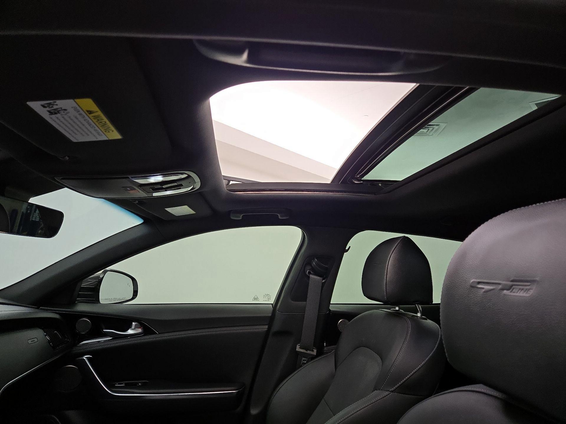 Thumbnail: 2022 Kia Stinger - 20