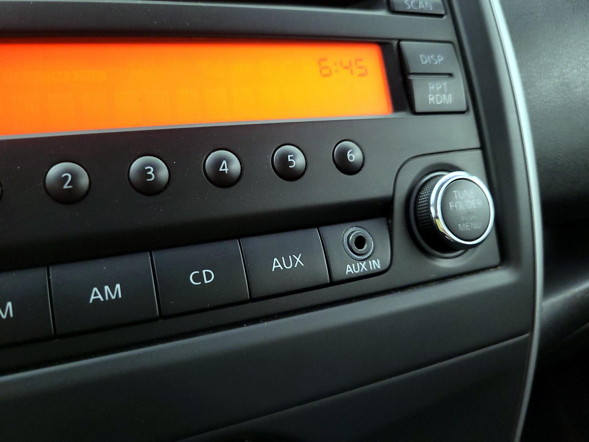 Thumbnail: 2015 Nissan Versa Note - 17