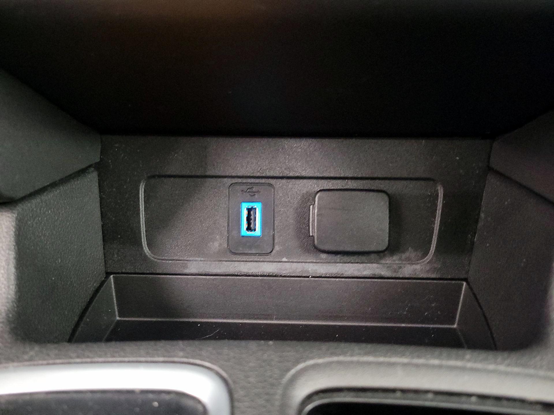 Thumbnail: 2018 Ford Escape - 18