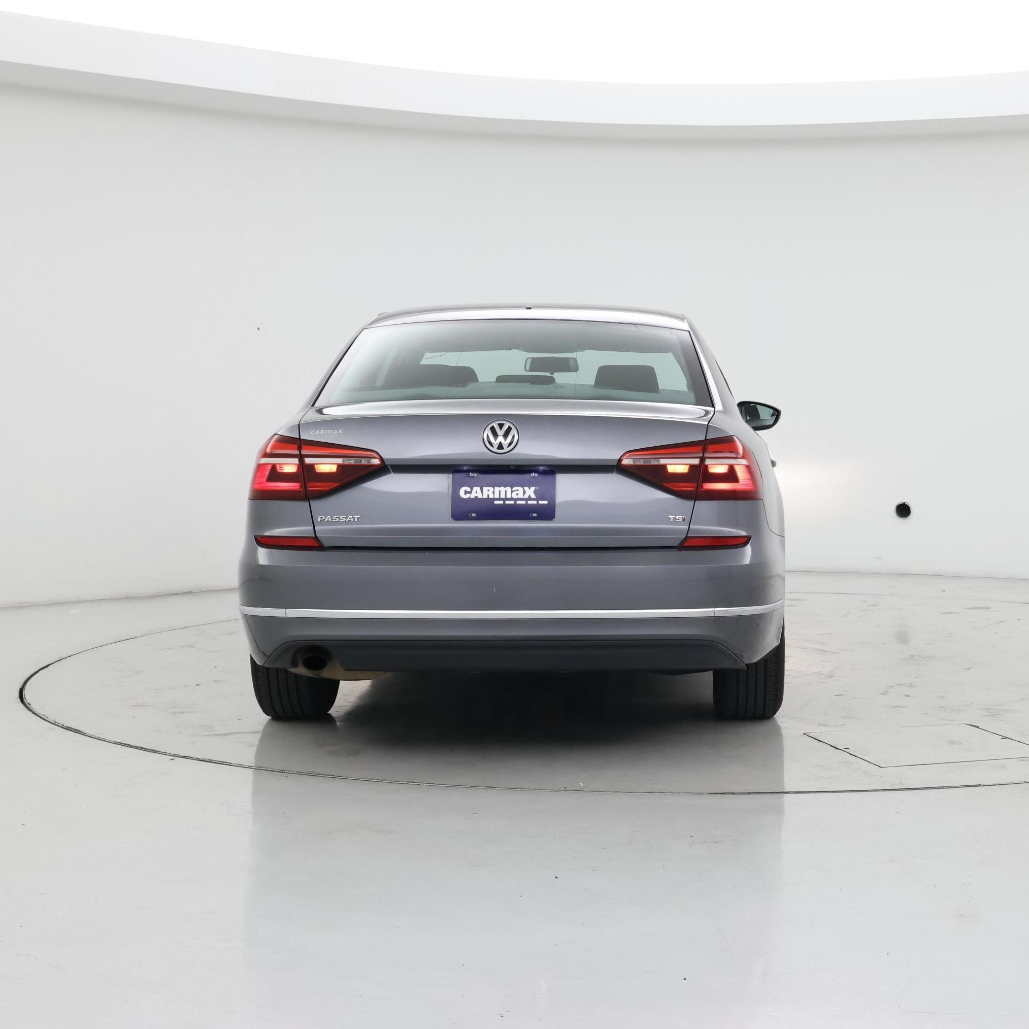 Thumbnail: 2018 Volkswagen Passat - 6