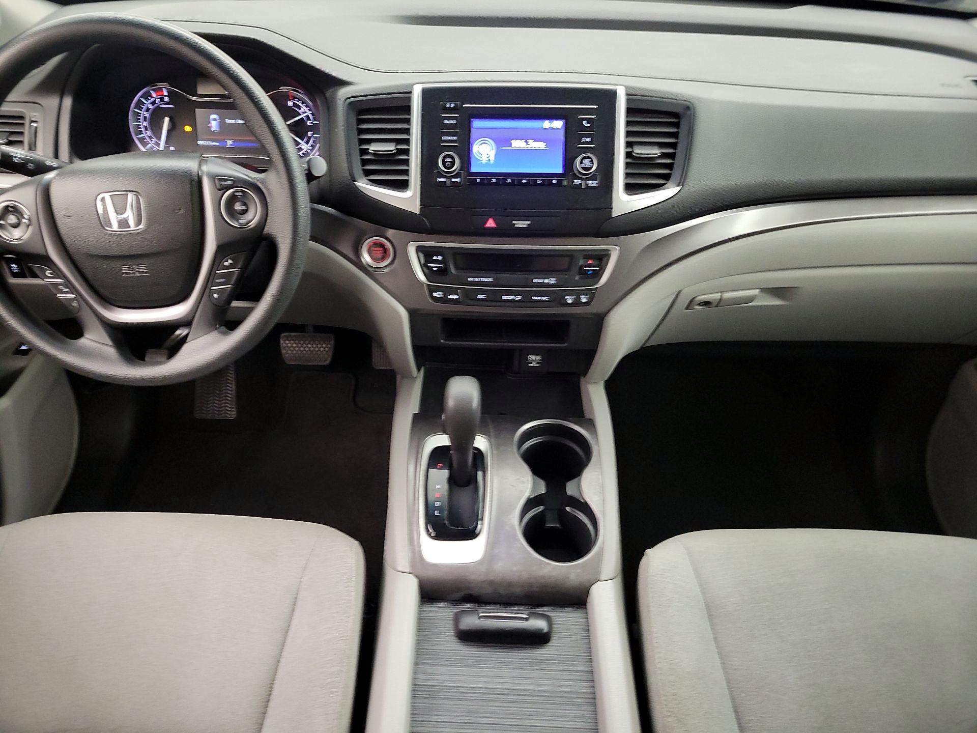 Thumbnail: 2016 Honda Pilot - 9