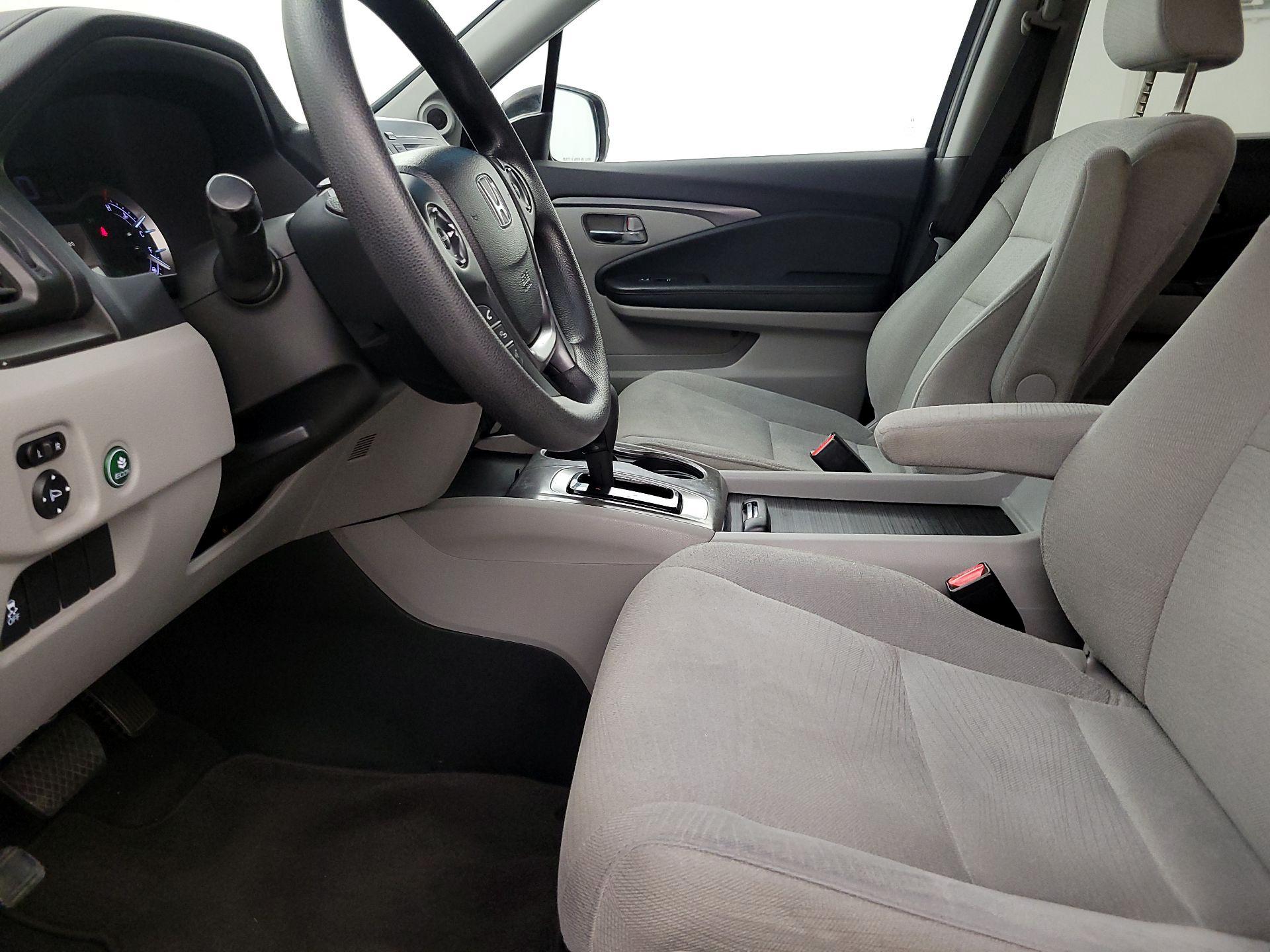 Thumbnail: 2016 Honda Pilot - 11