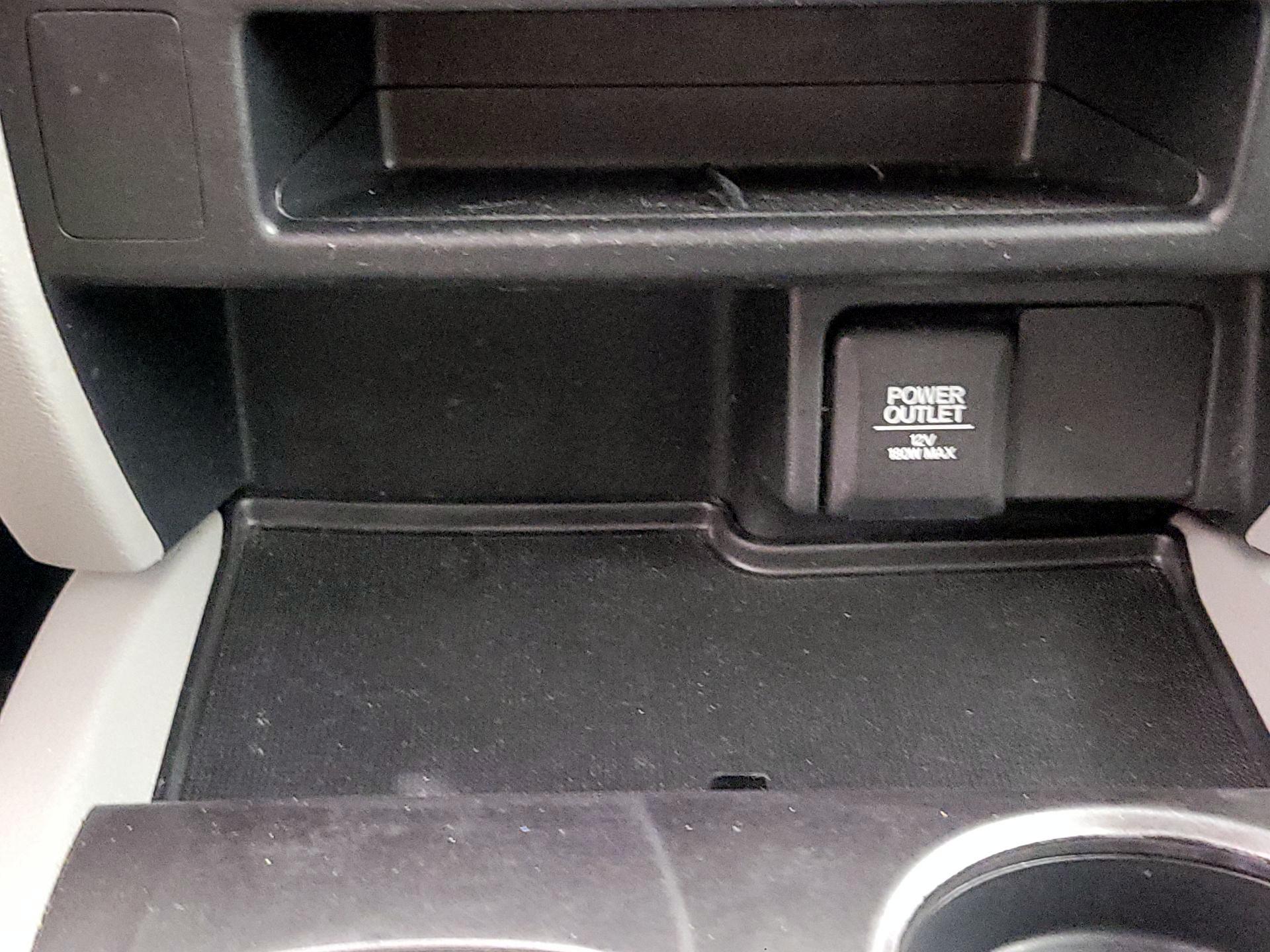 Thumbnail: 2016 Honda Pilot - 18