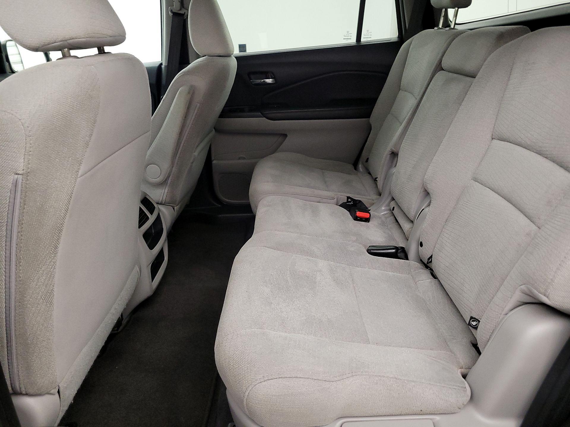 Thumbnail: 2016 Honda Pilot - 19