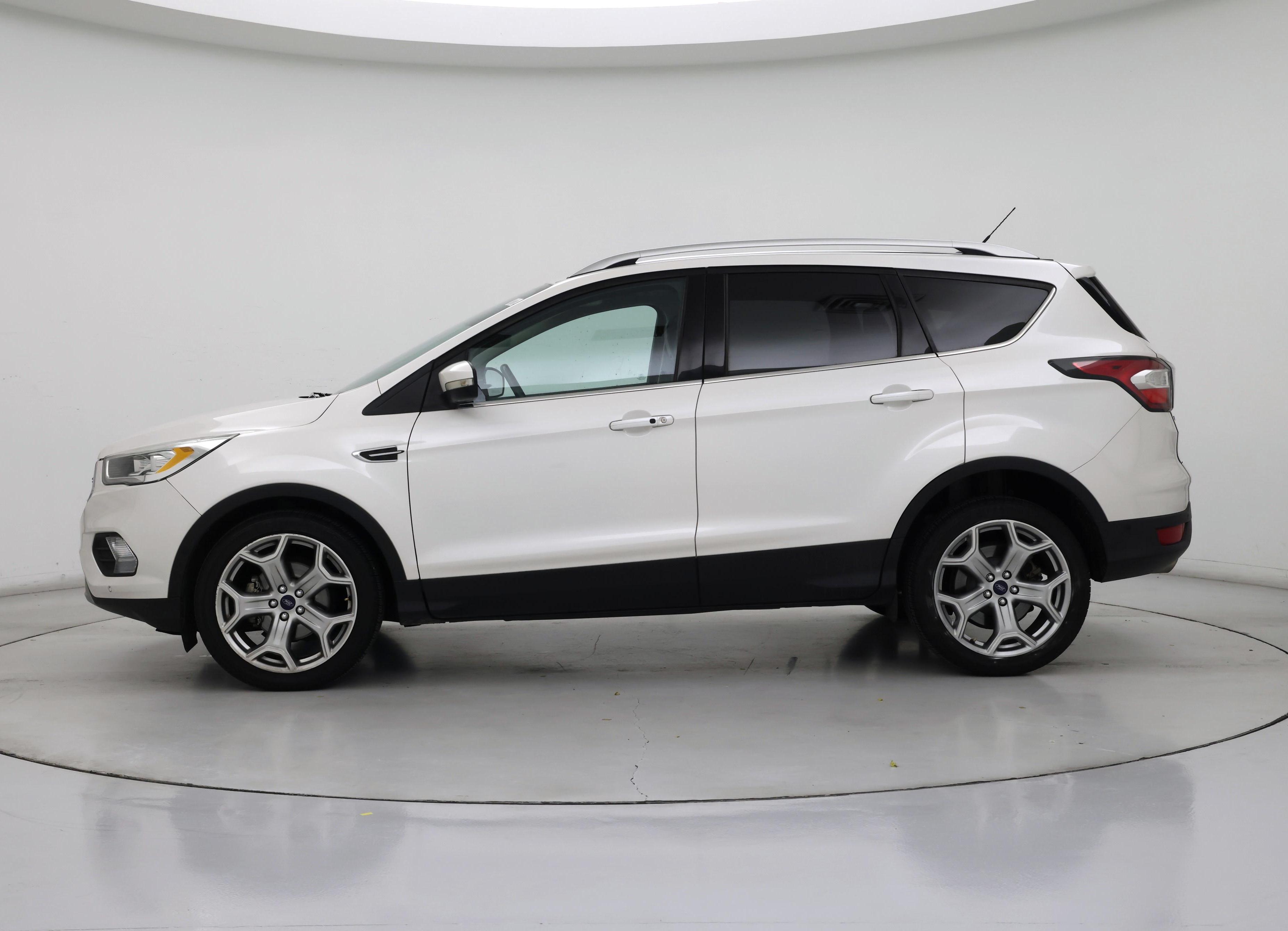 Thumbnail: 2017 Ford Escape - 3