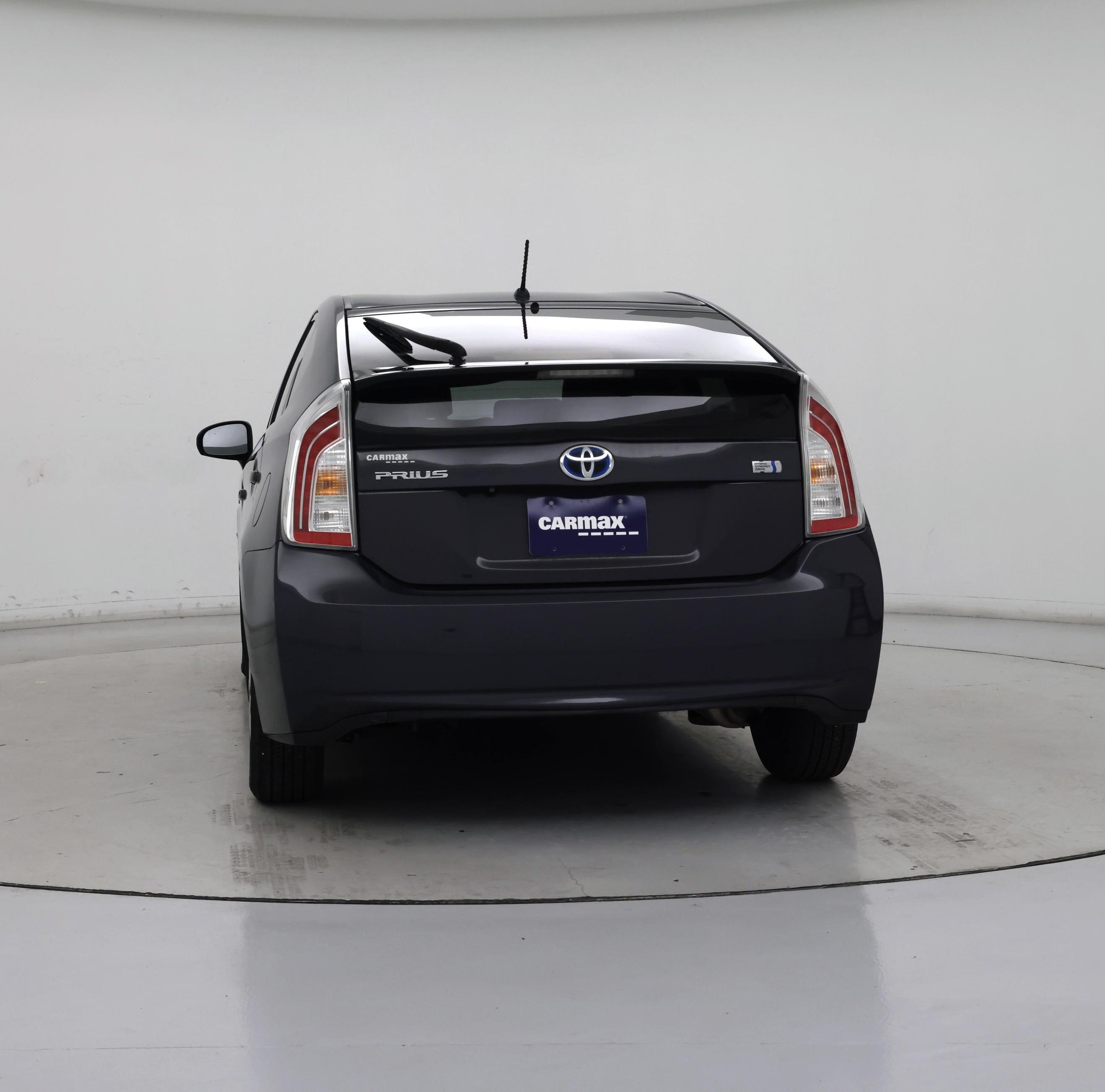 Thumbnail: 2015 Toyota Prius - 6