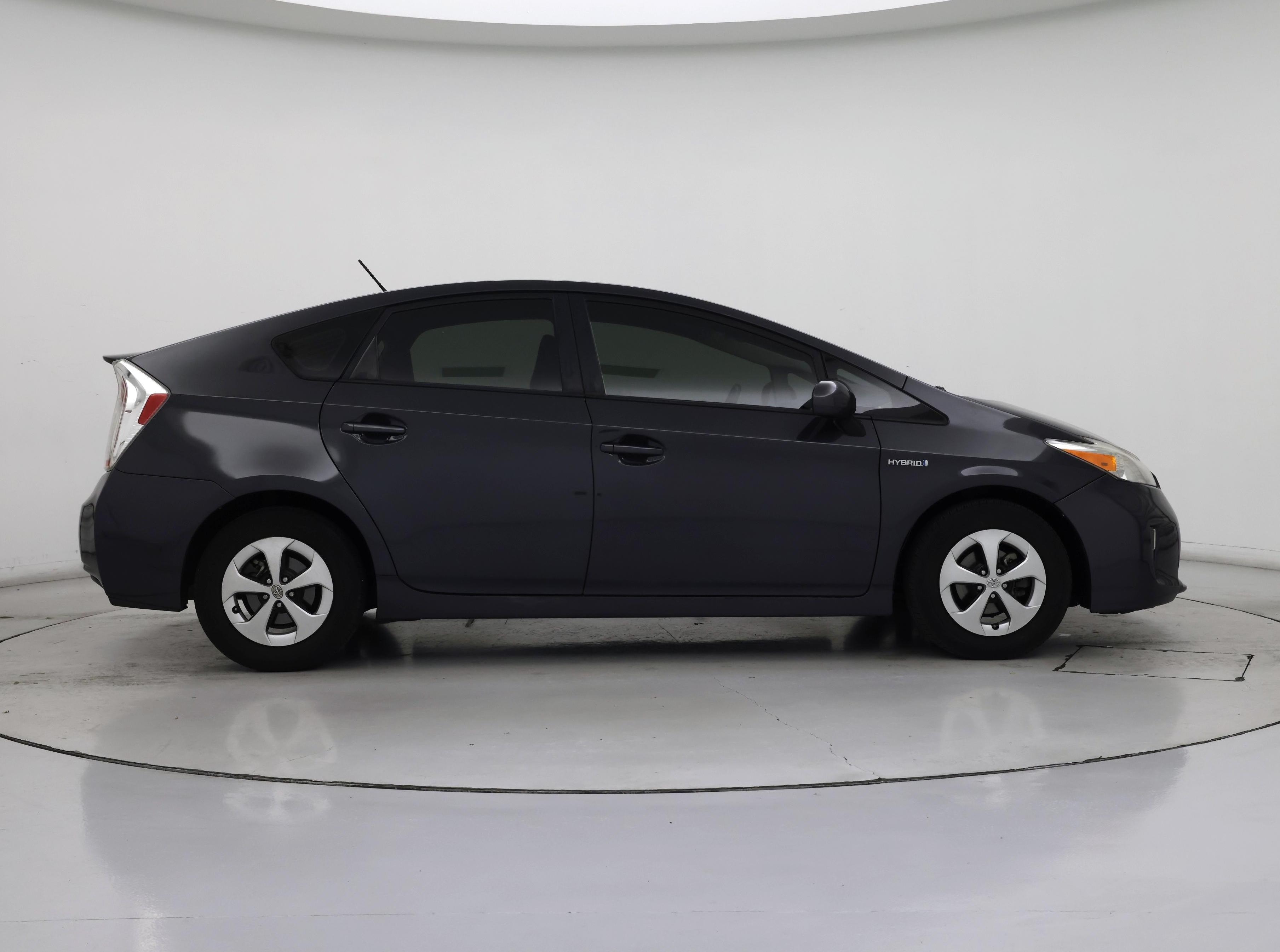 Thumbnail: 2015 Toyota Prius - 7