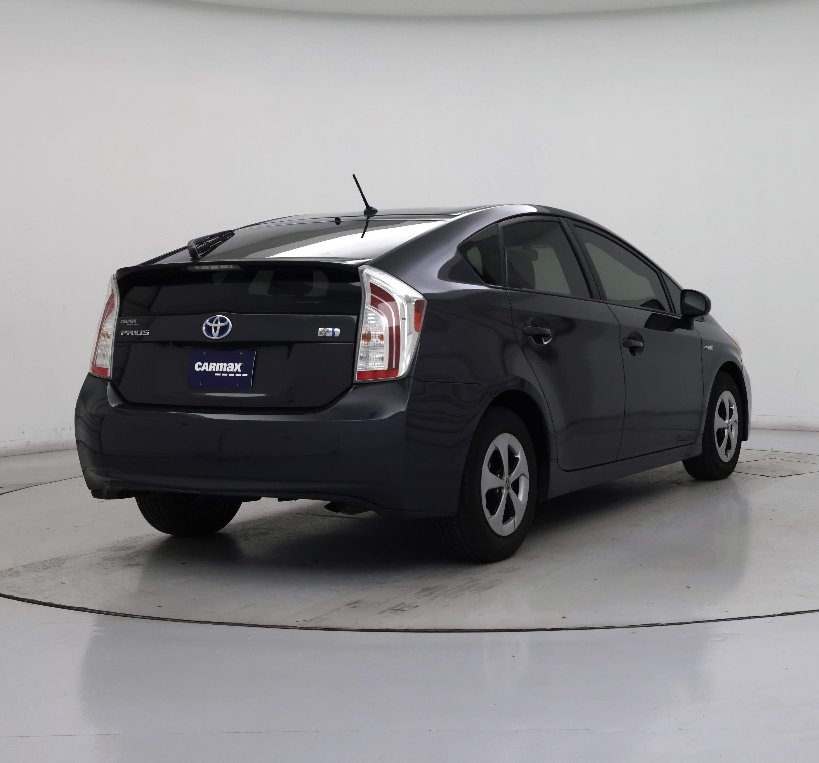 Thumbnail: 2015 Toyota Prius - 8